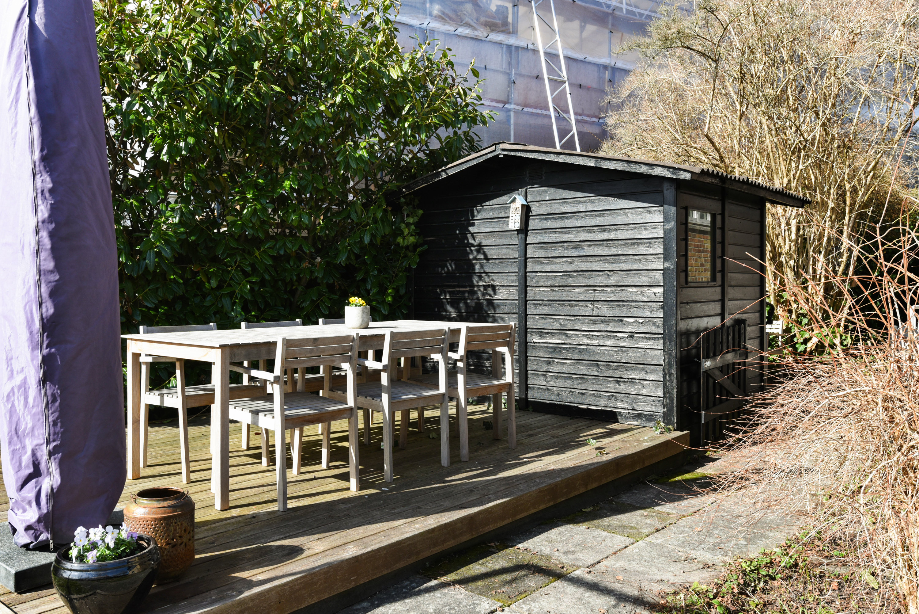 Fremhævet terrasse billede i fuldskærmstilstand. Billede af Voldgårdsvej 1, 2650 Hvidovre