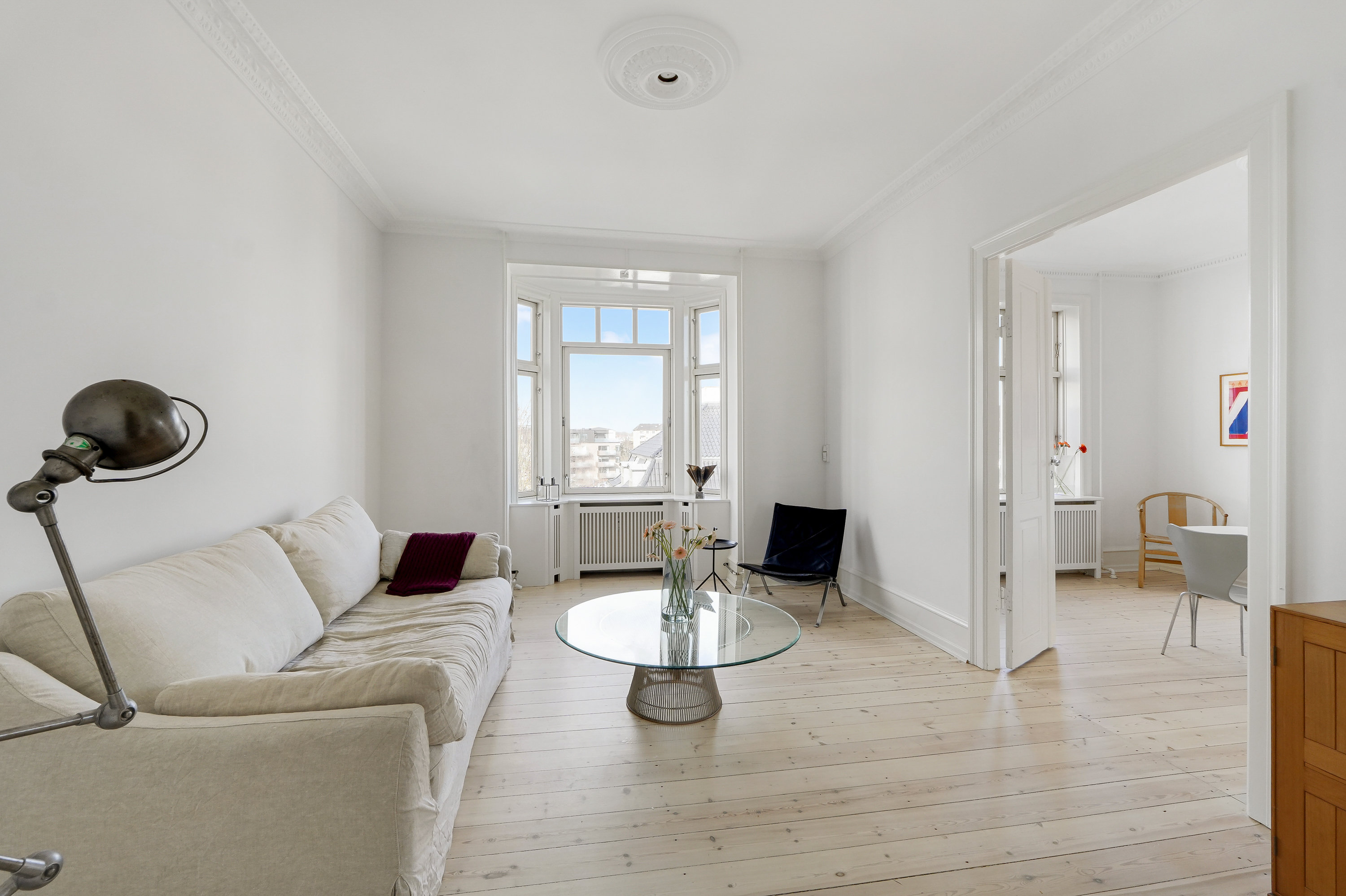 Fremhævet stue billede i fuldskærmstilstand. Billede af Strandparksvej 6, 3. tv., 2900 Hellerup