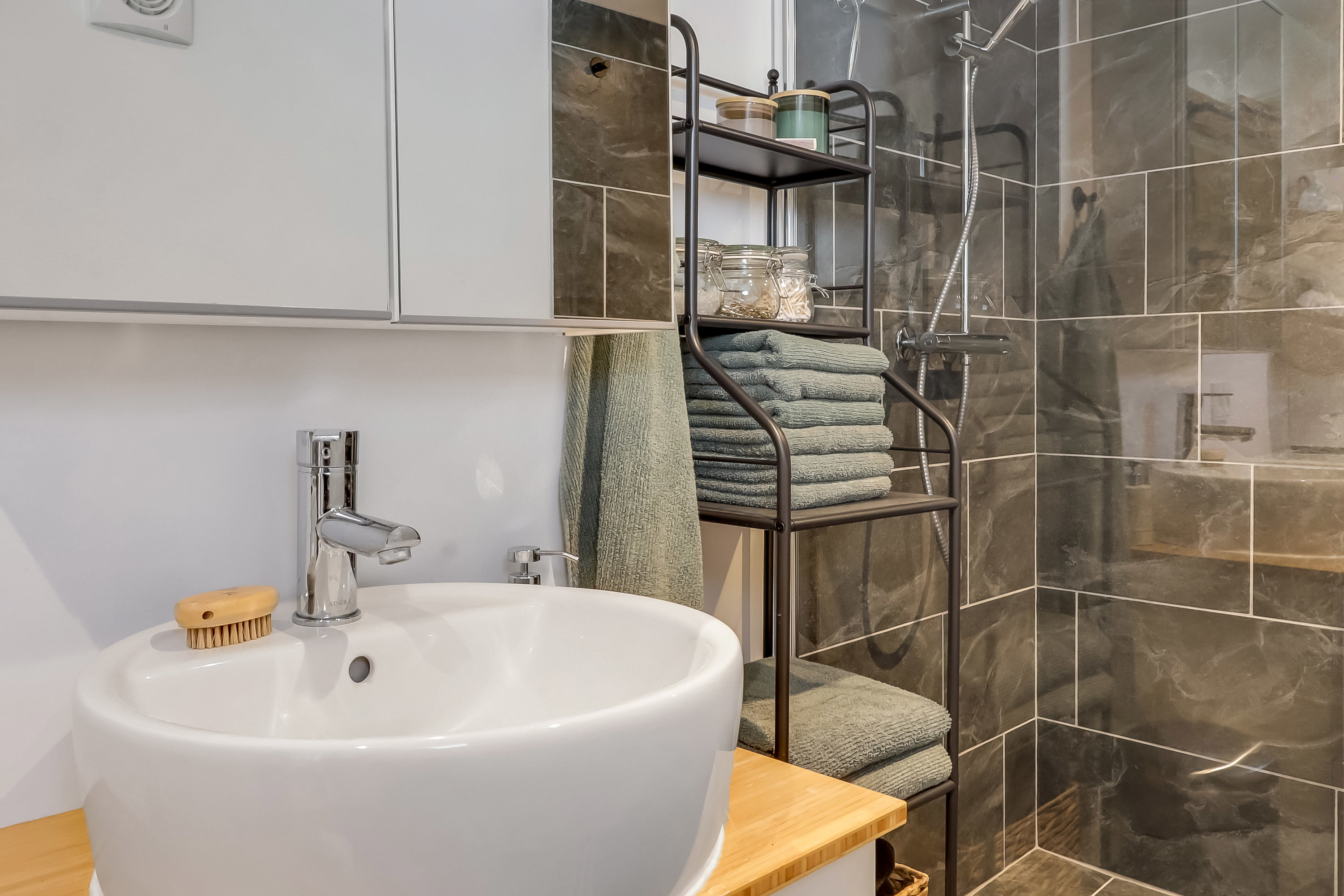 Fremhævet badeværelse billede i fuldskærmstilstand. Billede af Kirkestien 3, 5856 Ryslinge