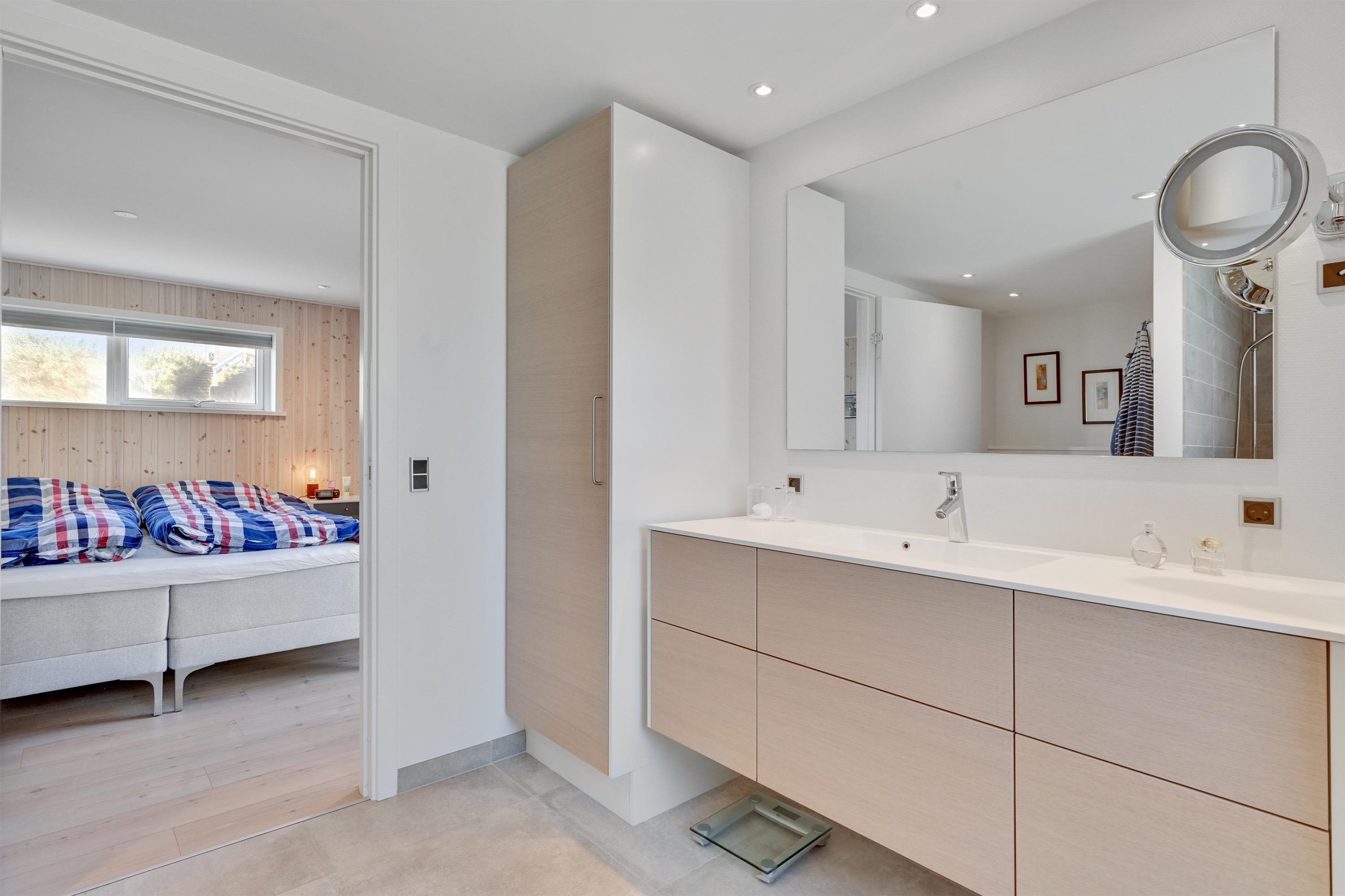 Fremhævet badeværelse billede i fuldskærmstilstand. Billede af Lodbergsvej 125, Søndervig, 6950 Ringkøbing