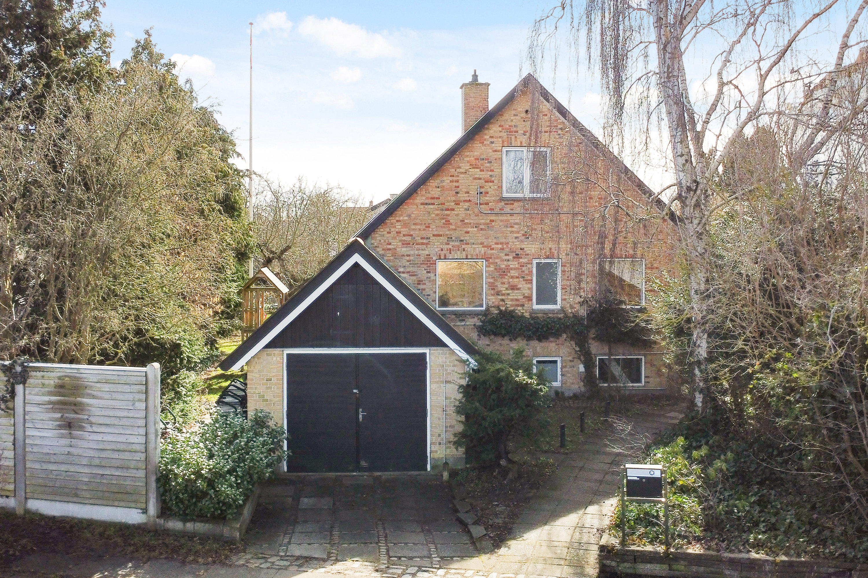 Miniaturebillede 2: facade. Billede af Voldgårdsvej 1, 2650 Hvidovre