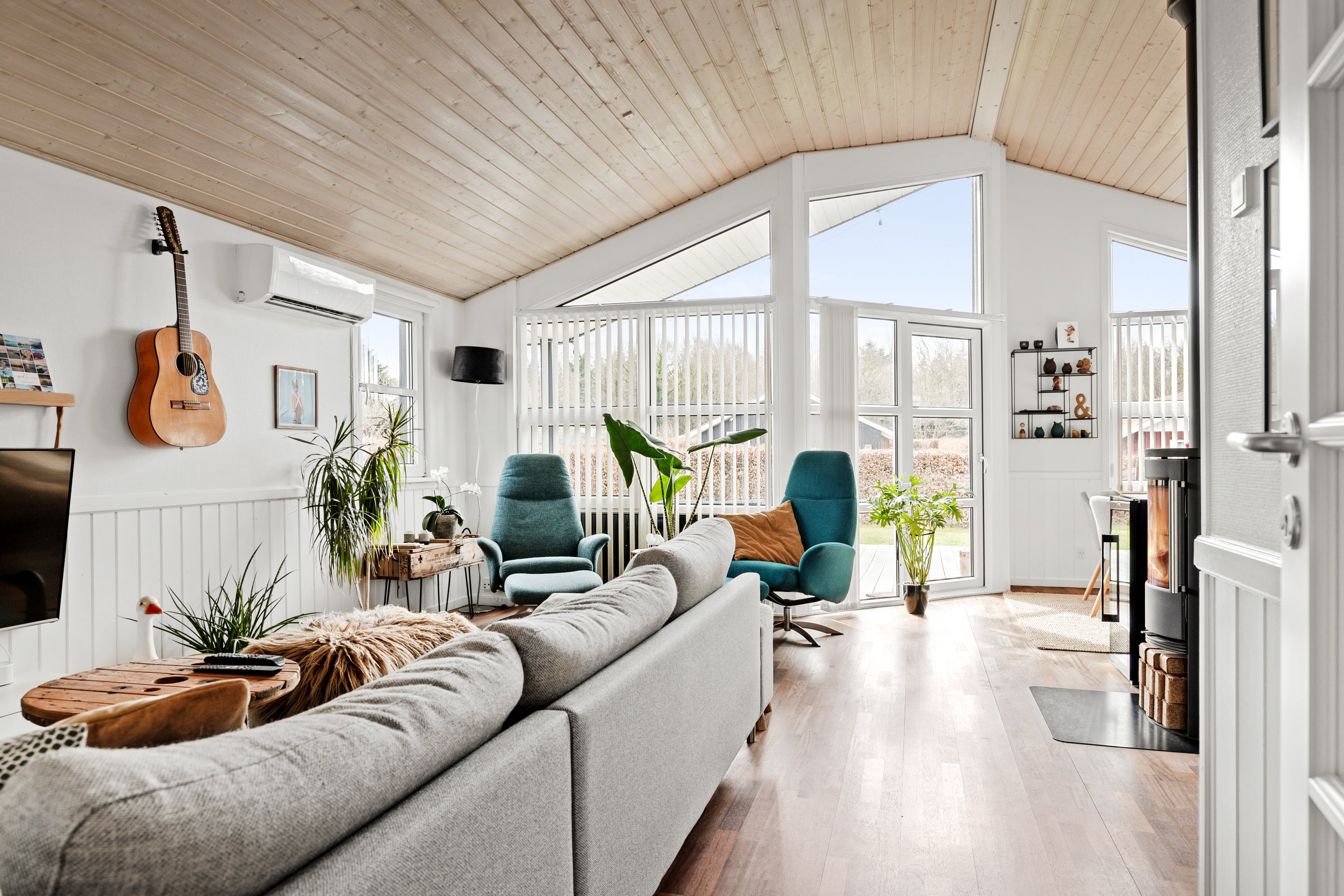 Fremhævet stue billede i fuldskærmstilstand. Billede af Binderup Strandpark 64, Binderup, 6091 Bjert