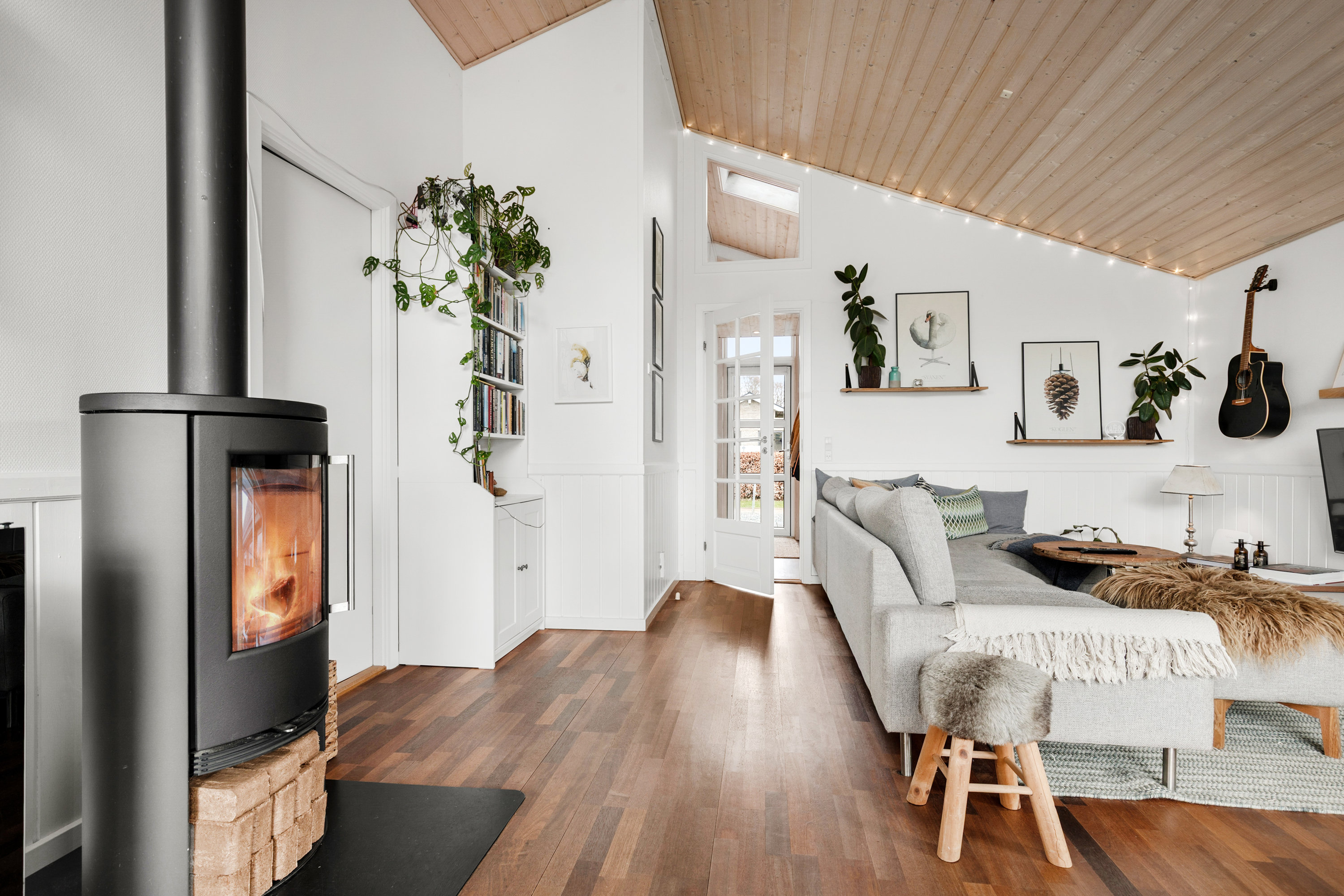 Fremhævet stue billede i fuldskærmstilstand. Billede af Binderup Strandpark 64, Binderup, 6091 Bjert