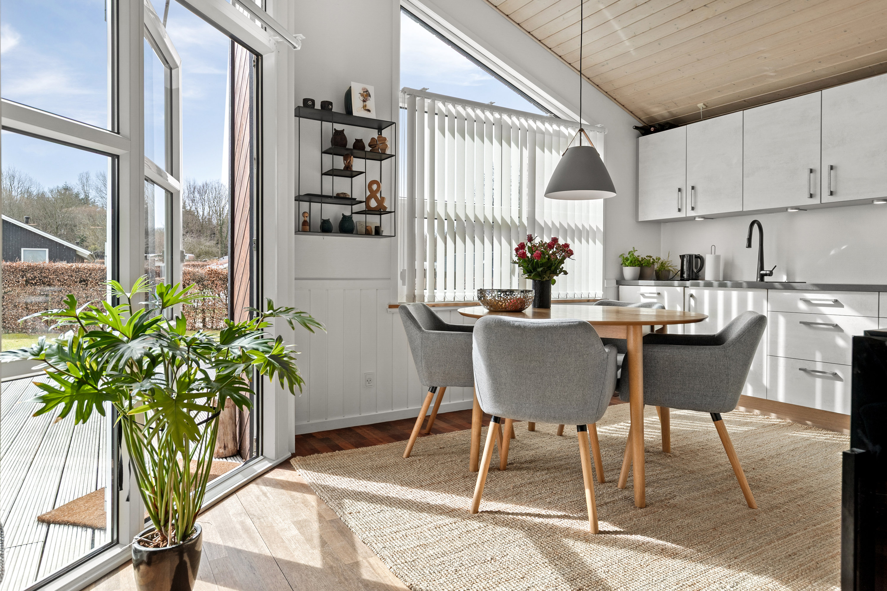 Fremhævet køkken billede i fuldskærmstilstand. Billede af Binderup Strandpark 64, Binderup, 6091 Bjert