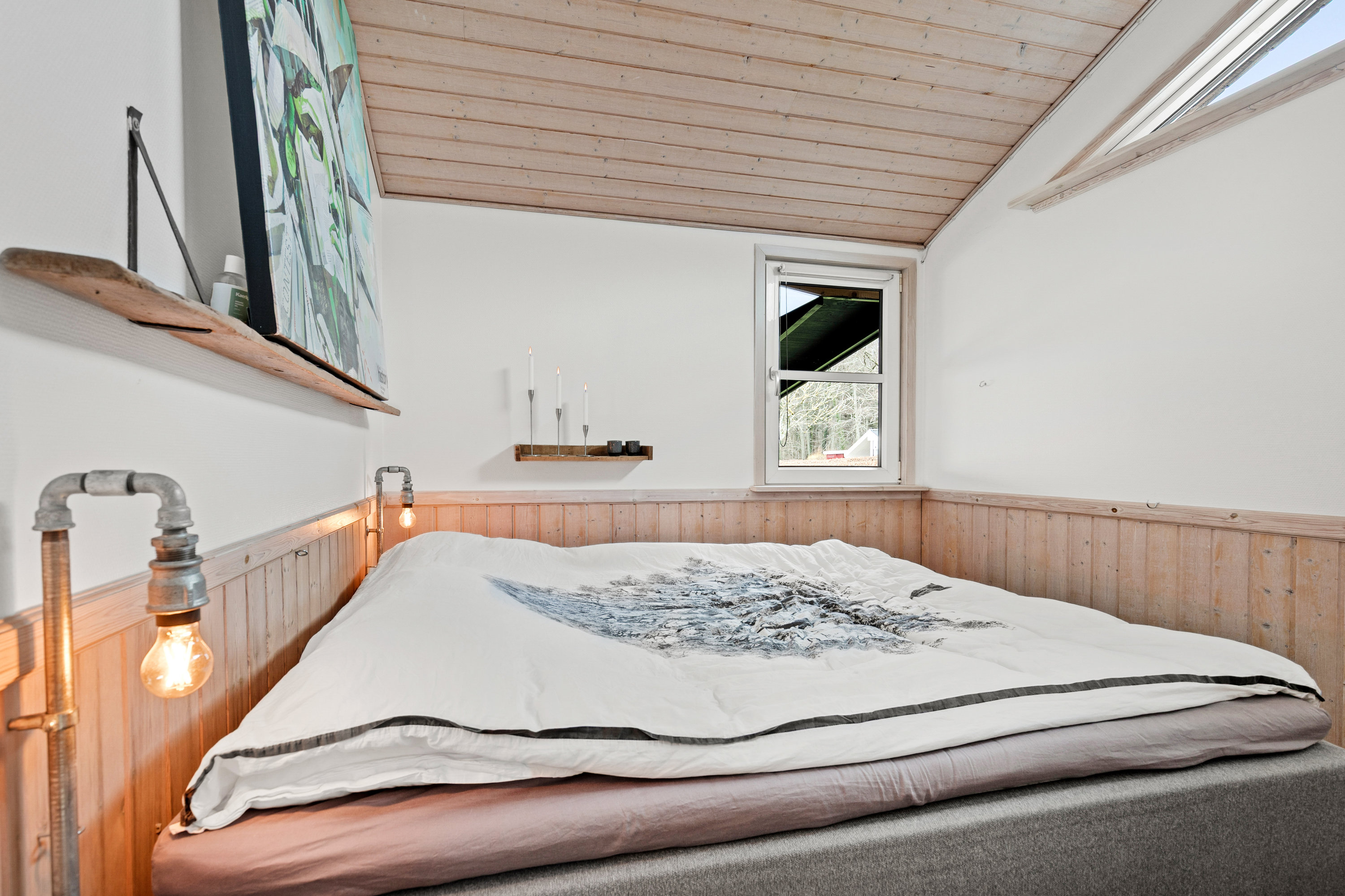 Fremhævet soveværelse billede i fuldskærmstilstand. Billede af Binderup Strandpark 64, Binderup, 6091 Bjert