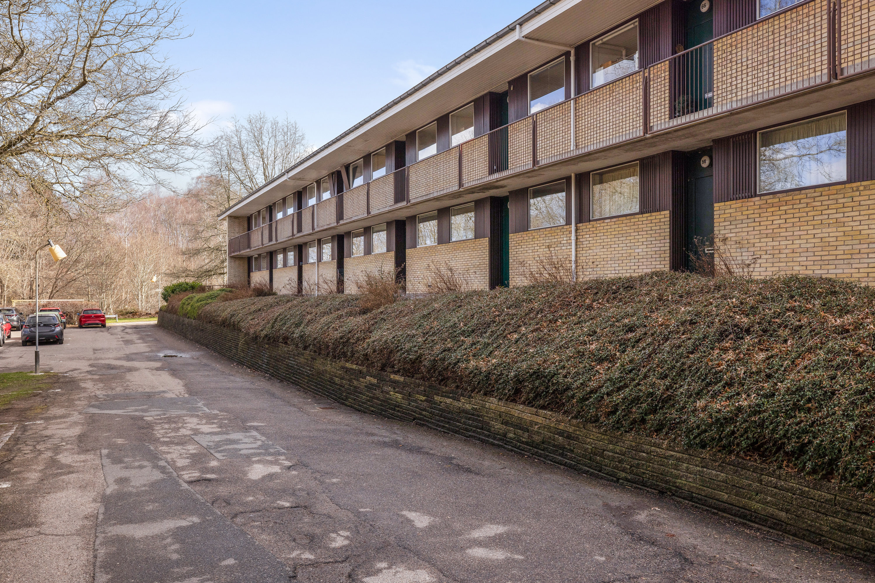 Fremhævet facade billede i fuldskærmstilstand. Billede af Vandtårnsvej 3, 1. 63., 3460 Birkerød