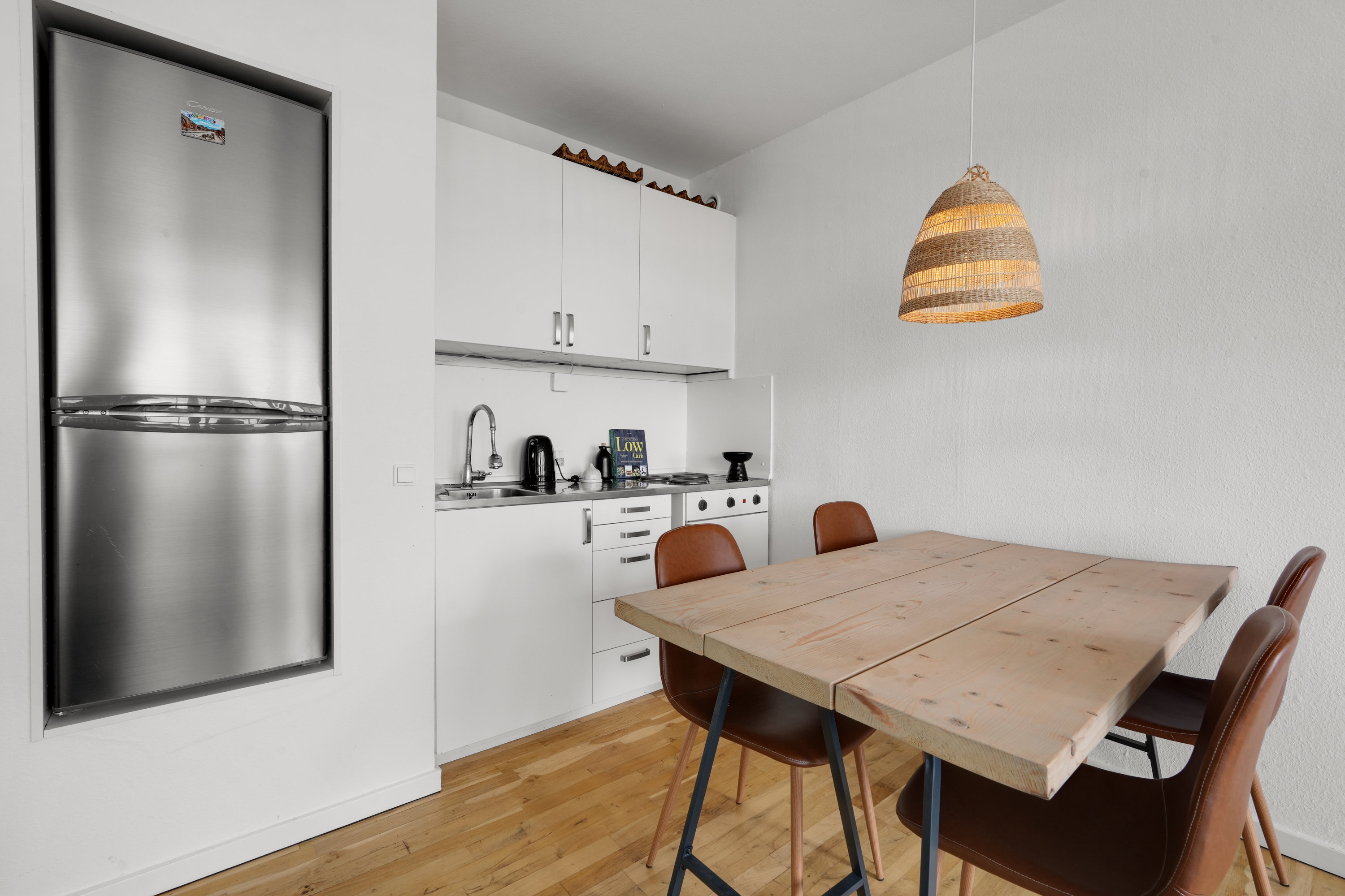 Fremhævet stue billede i fuldskærmstilstand. Billede af Vejlebrovej 72, 3. 2., 2635 Ishøj