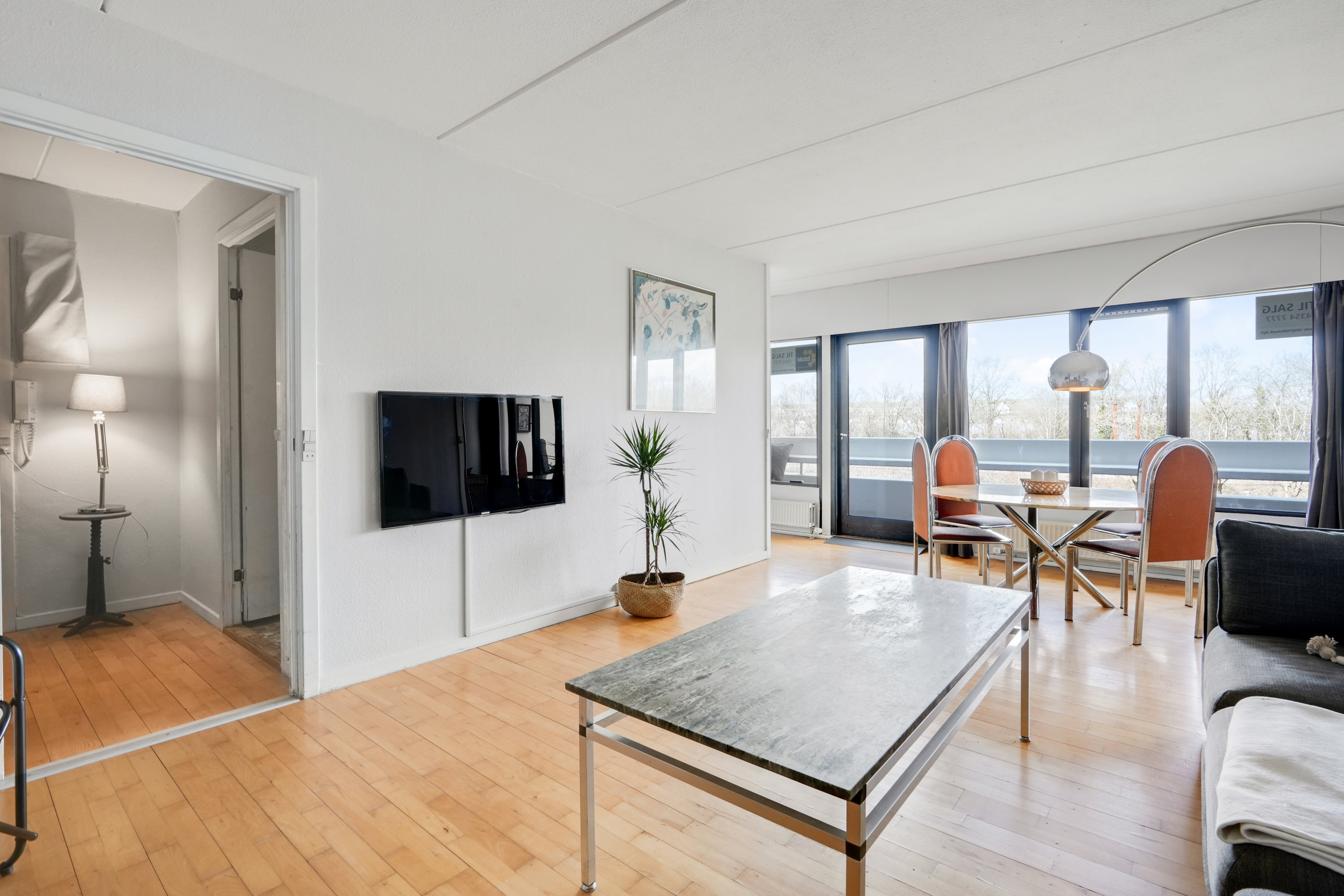 Miniaturebillede 1: stue. Billede af Gildbrovej 49, 2. 181., 2635 Ishøj