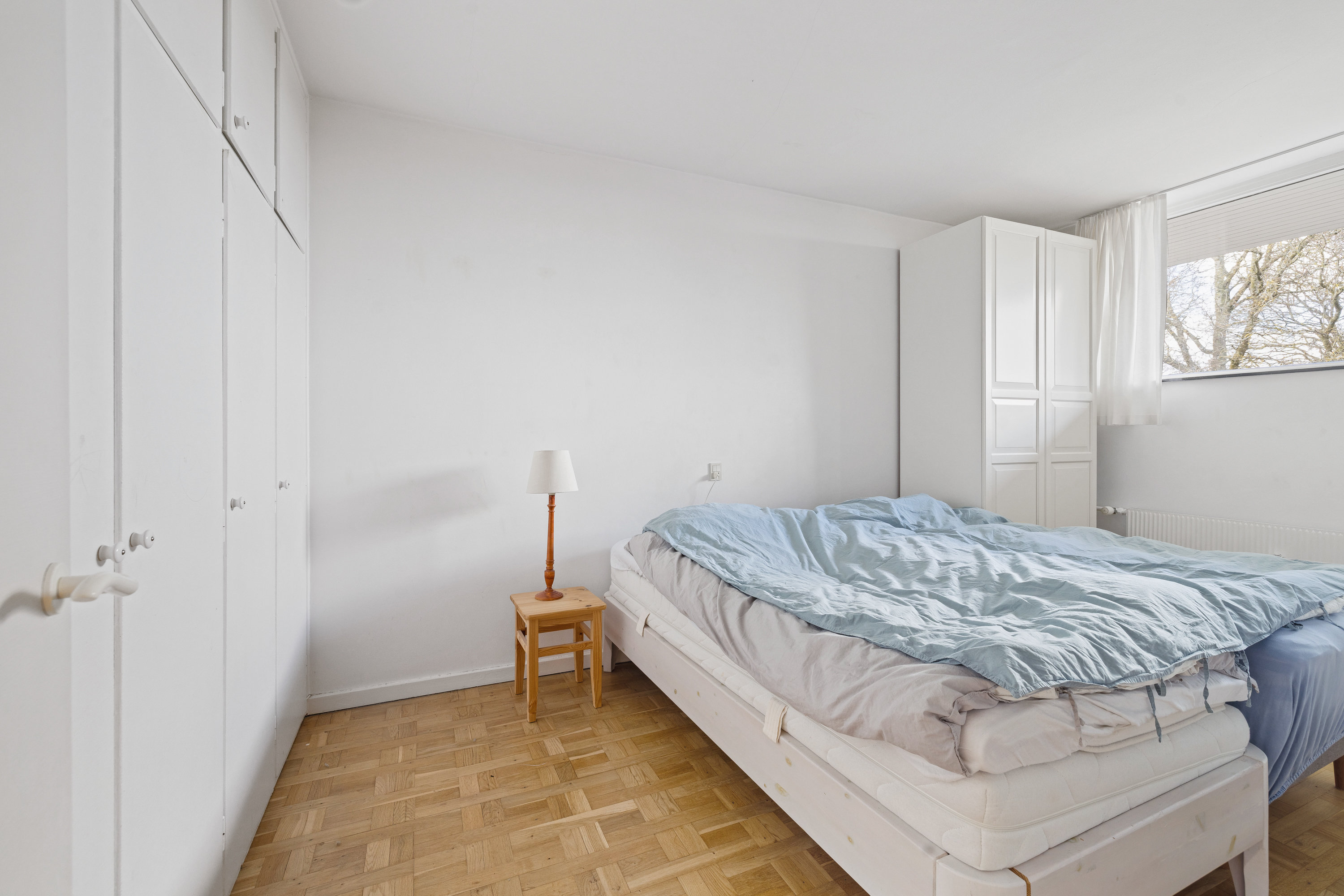Fremhævet soveværelse billede i fuldskærmstilstand. Billede af Vandtårnsvej 3, 1. 63., 3460 Birkerød