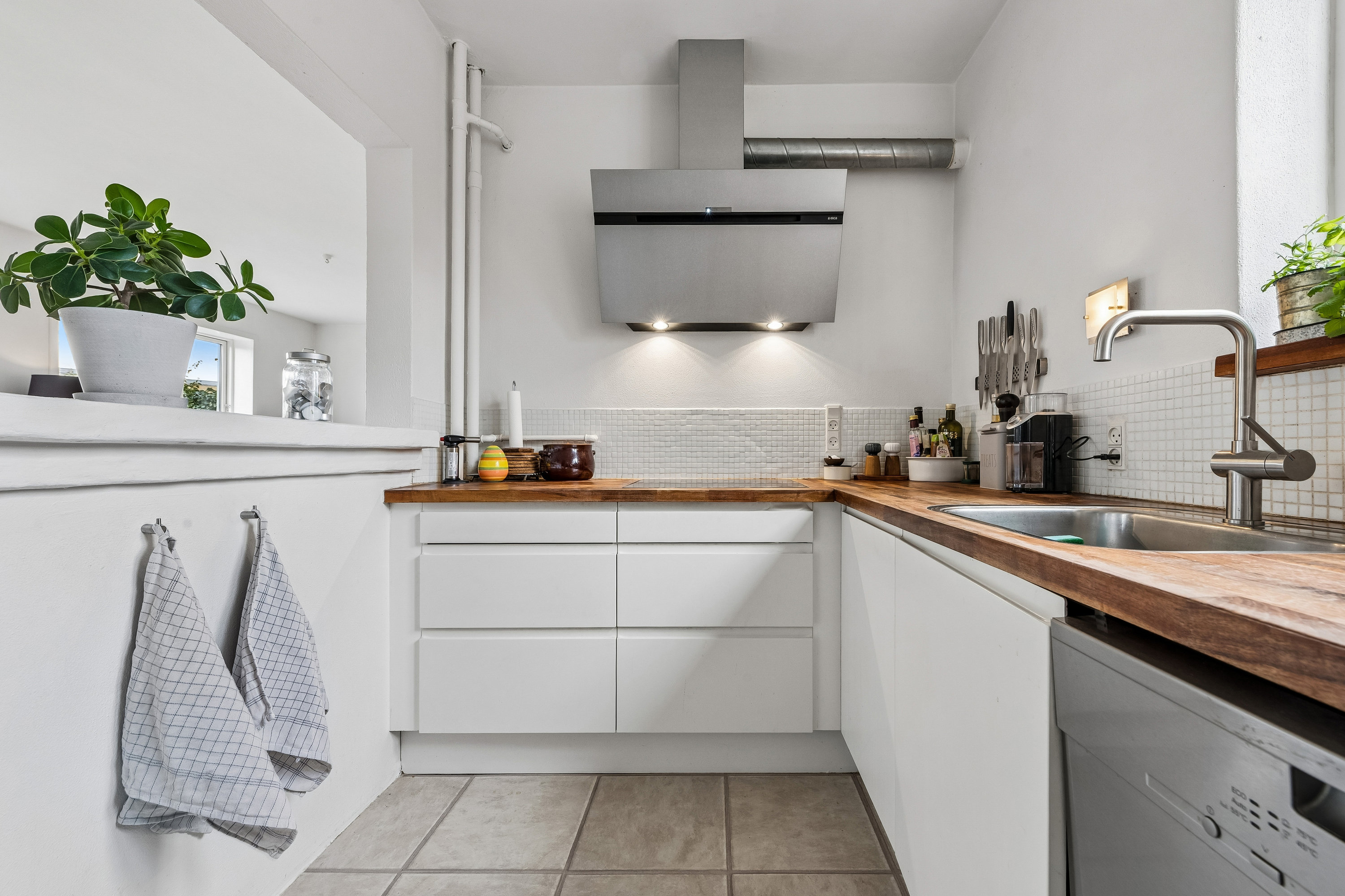 Fremhævet køkken billede i fuldskærmstilstand. Billede af Sandtoften 33, 2800 Kongens Lyngby