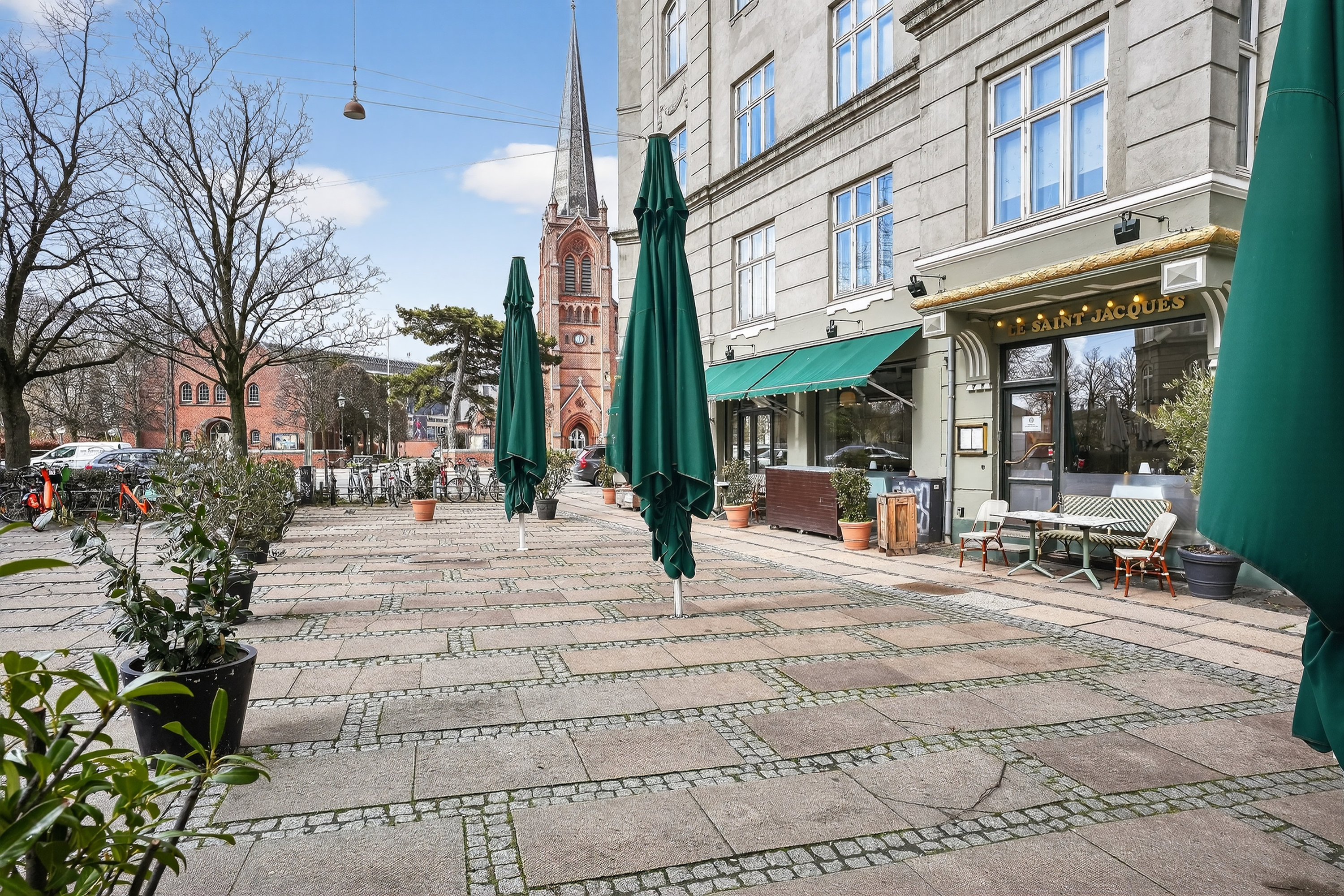 Fremhævet stue billede i fuldskærmstilstand. Billede af Sankt Jakobs Plads 6, 2. th., 2100 København Ø