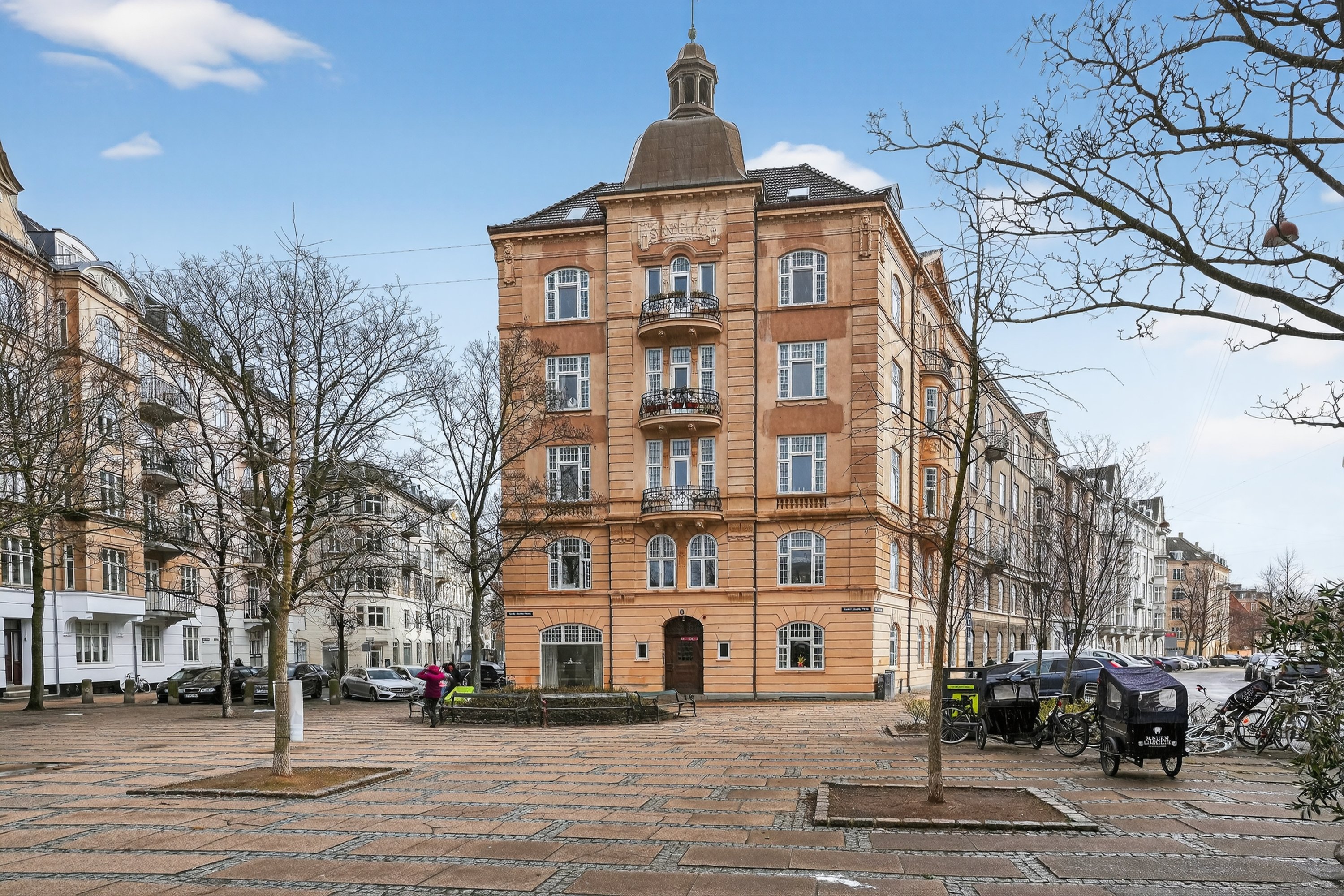 Fremhævet ejendommen billede i fuldskærmstilstand. Billede af Sankt Jakobs Plads 6, 2. th., 2100 København Ø