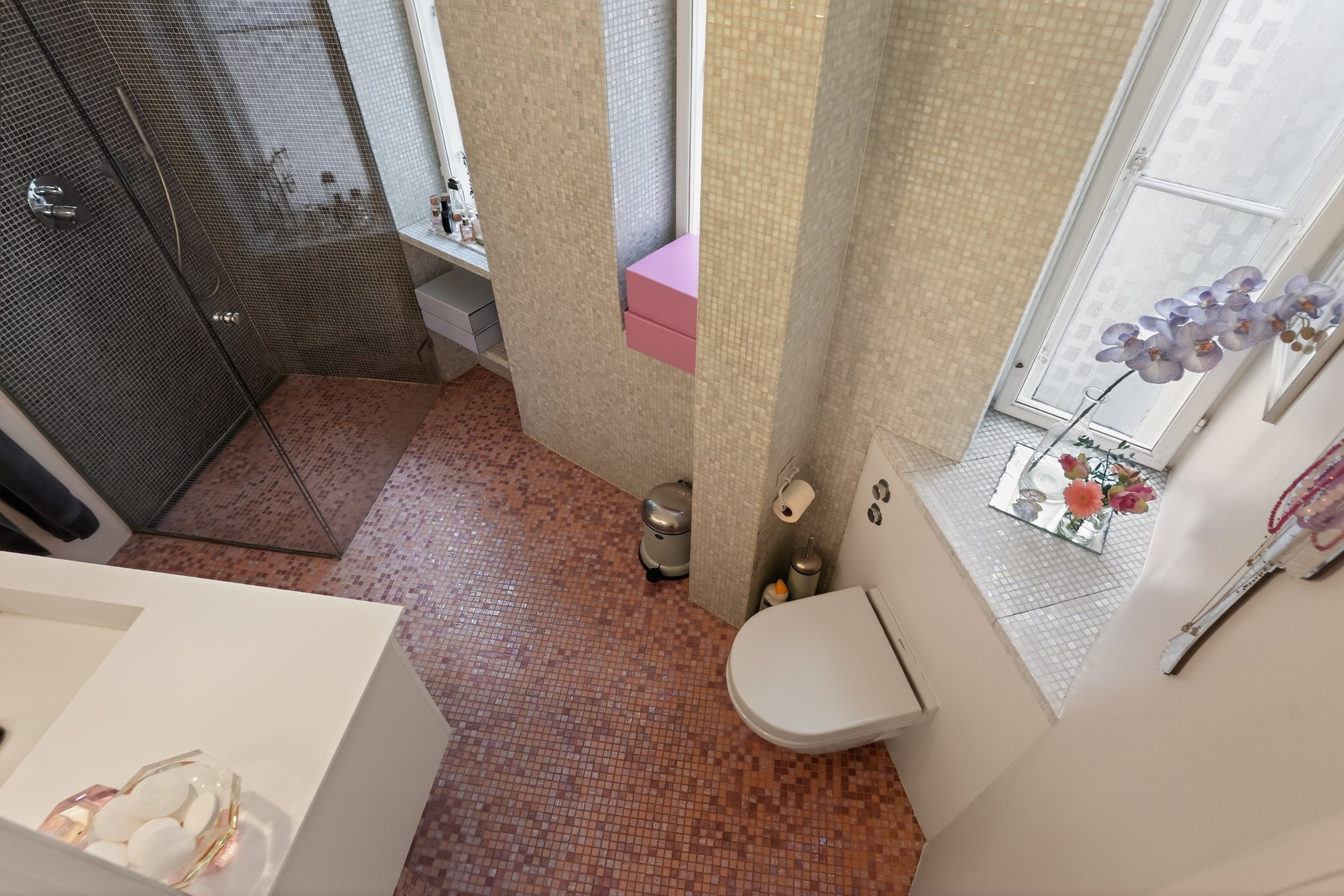 Fremhævet badeværelse billede i fuldskærmstilstand. Billede af Sankt Jakobs Plads 6, 2. th., 2100 København Ø