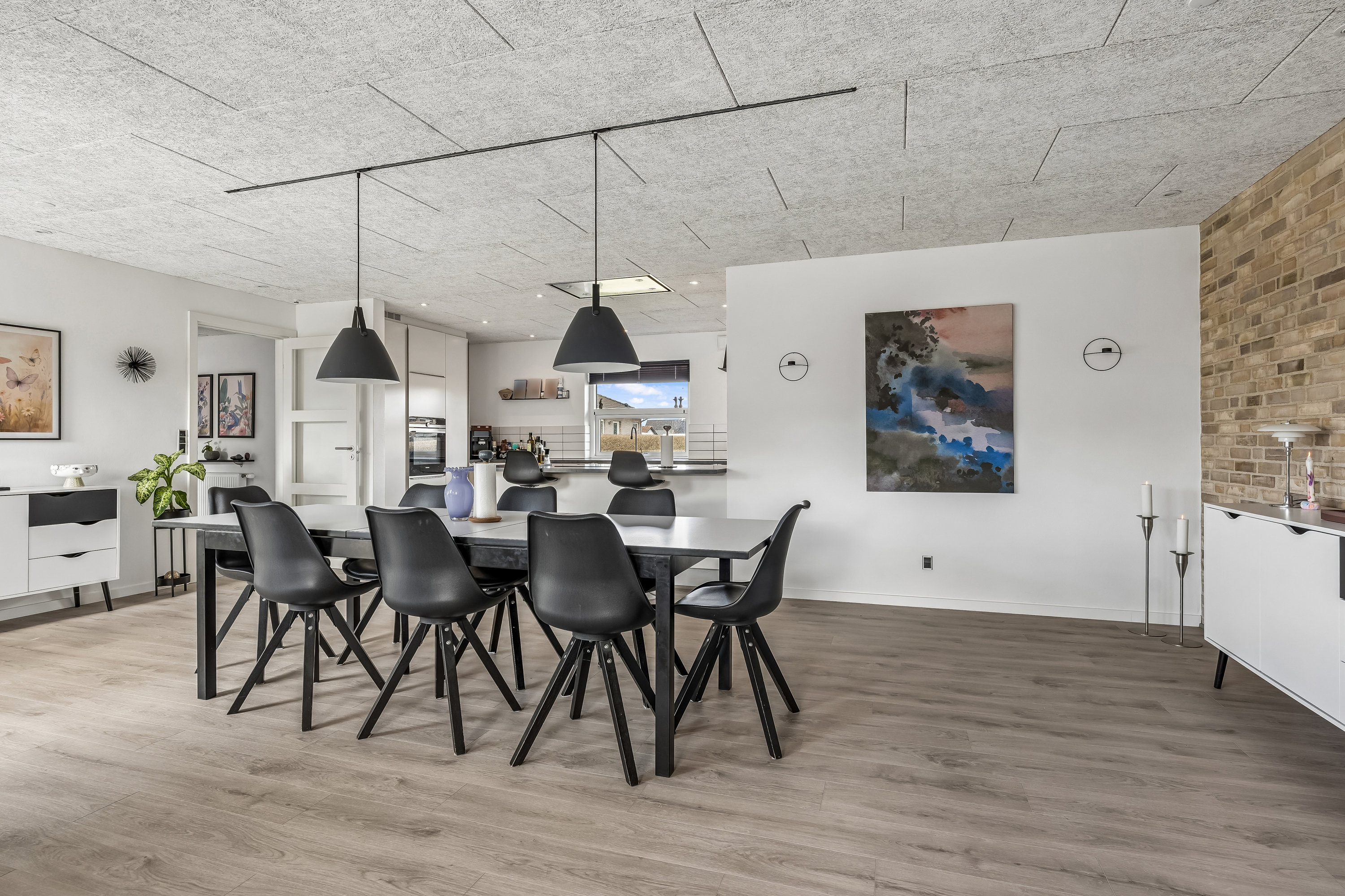 Fremhævet spisestue billede i fuldskærmstilstand. Billede af Ingemannsvej 1, 8723 Løsning