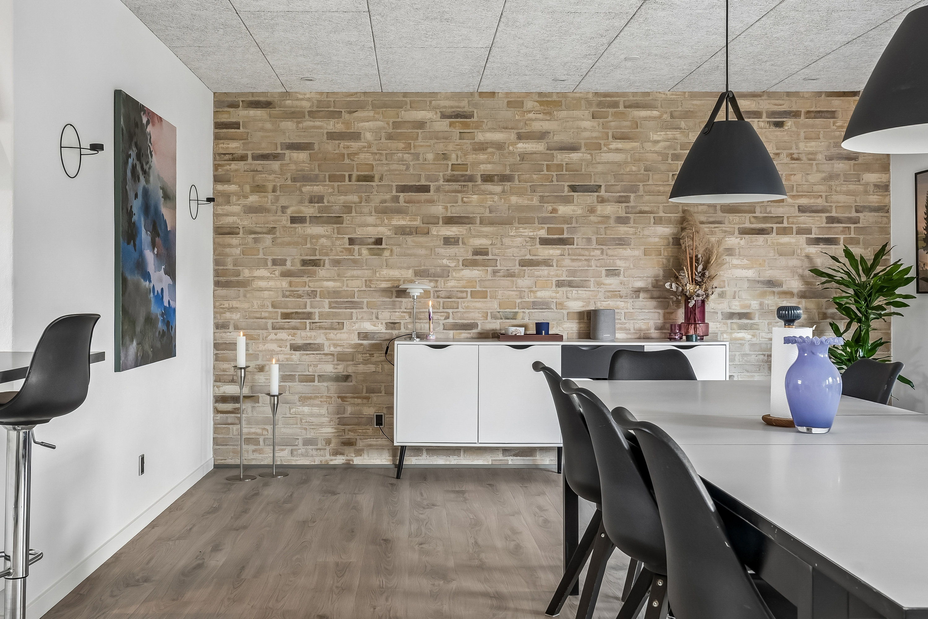 Fremhævet spisestue billede i fuldskærmstilstand. Billede af Ingemannsvej 1, 8723 Løsning