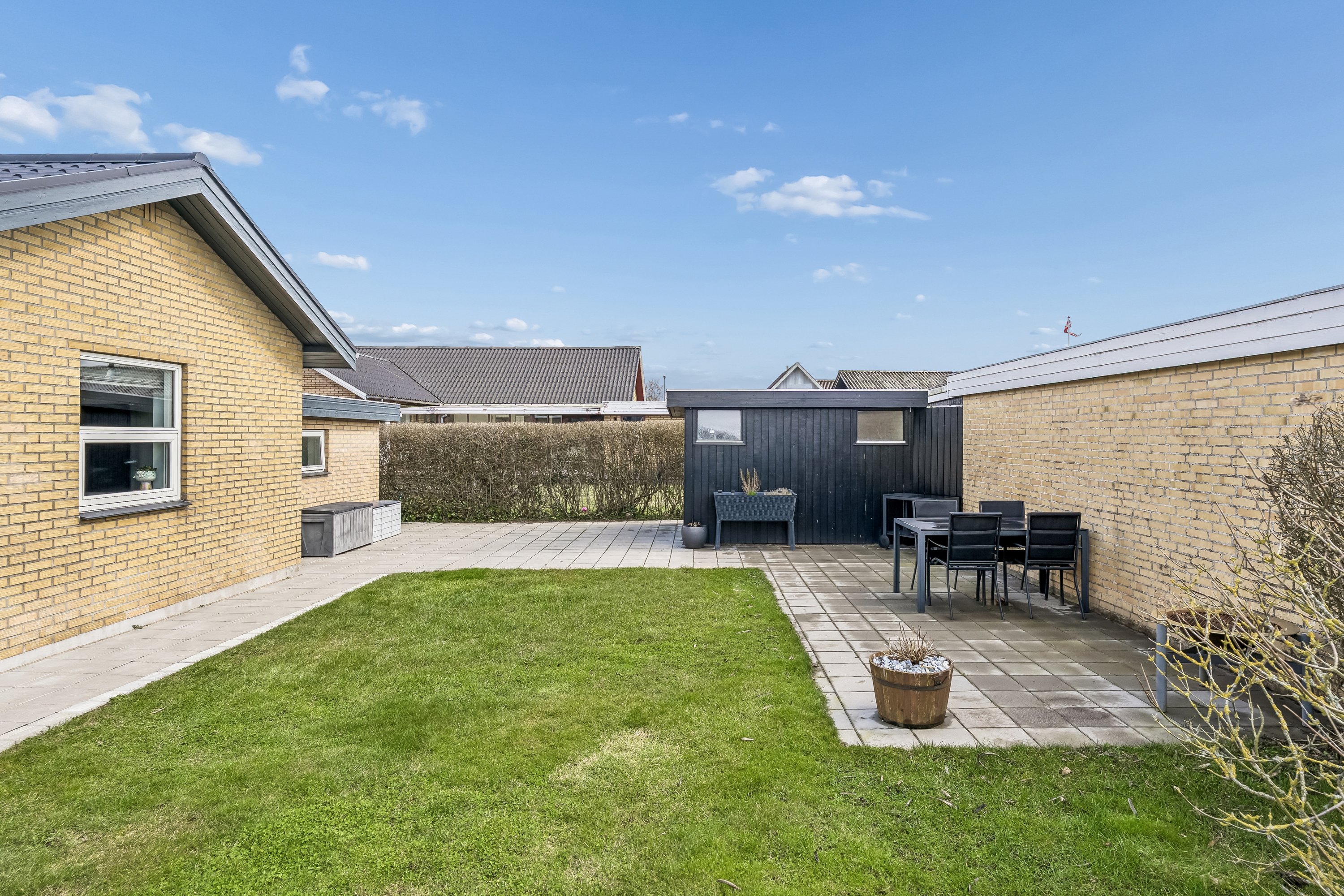 Fremhævet terrasse billede i fuldskærmstilstand. Billede af Ingemannsvej 1, 8723 Løsning