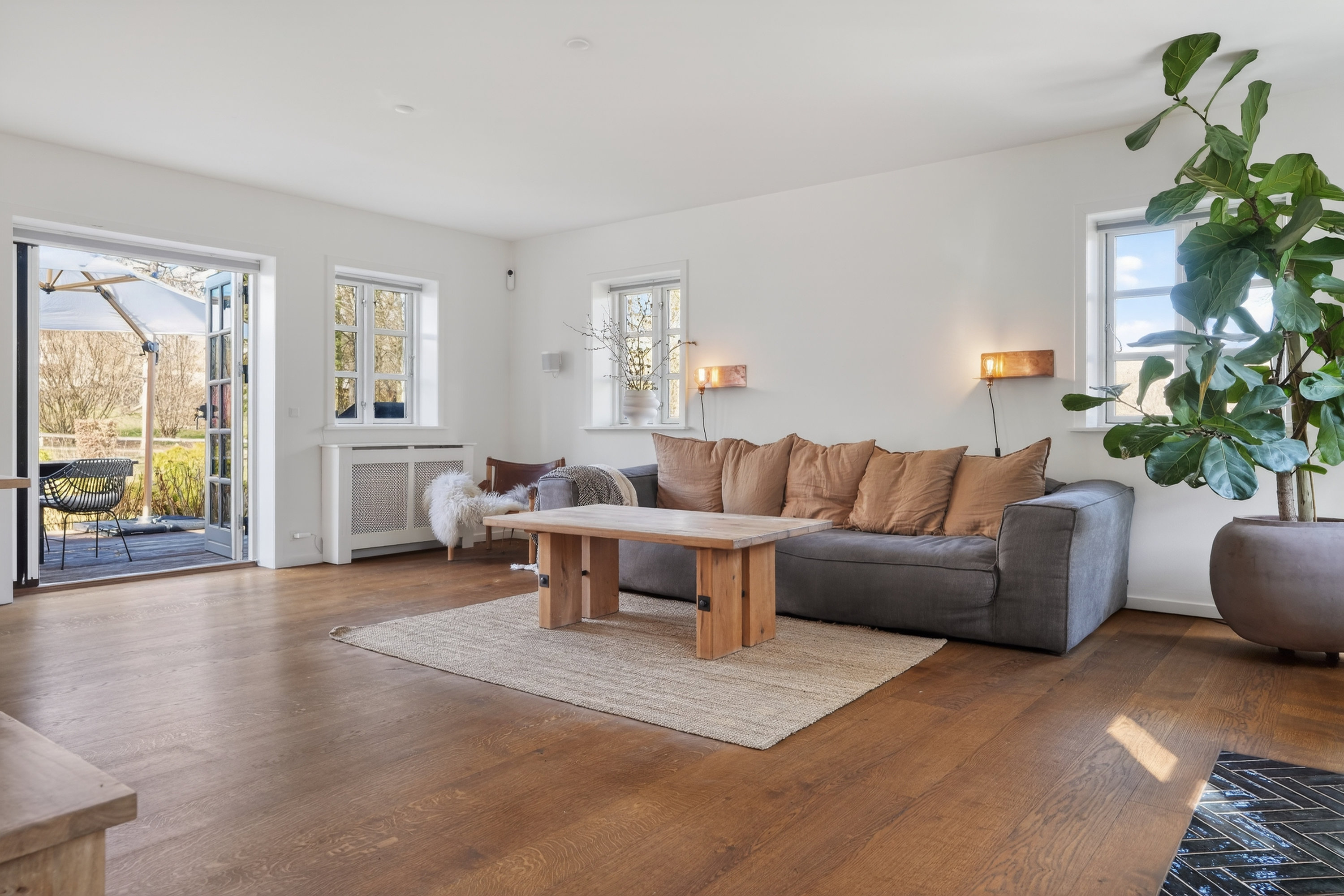 Fremhævet stue billede i fuldskærmstilstand. Billede af Harløsevej 280, 3400 Hillerød