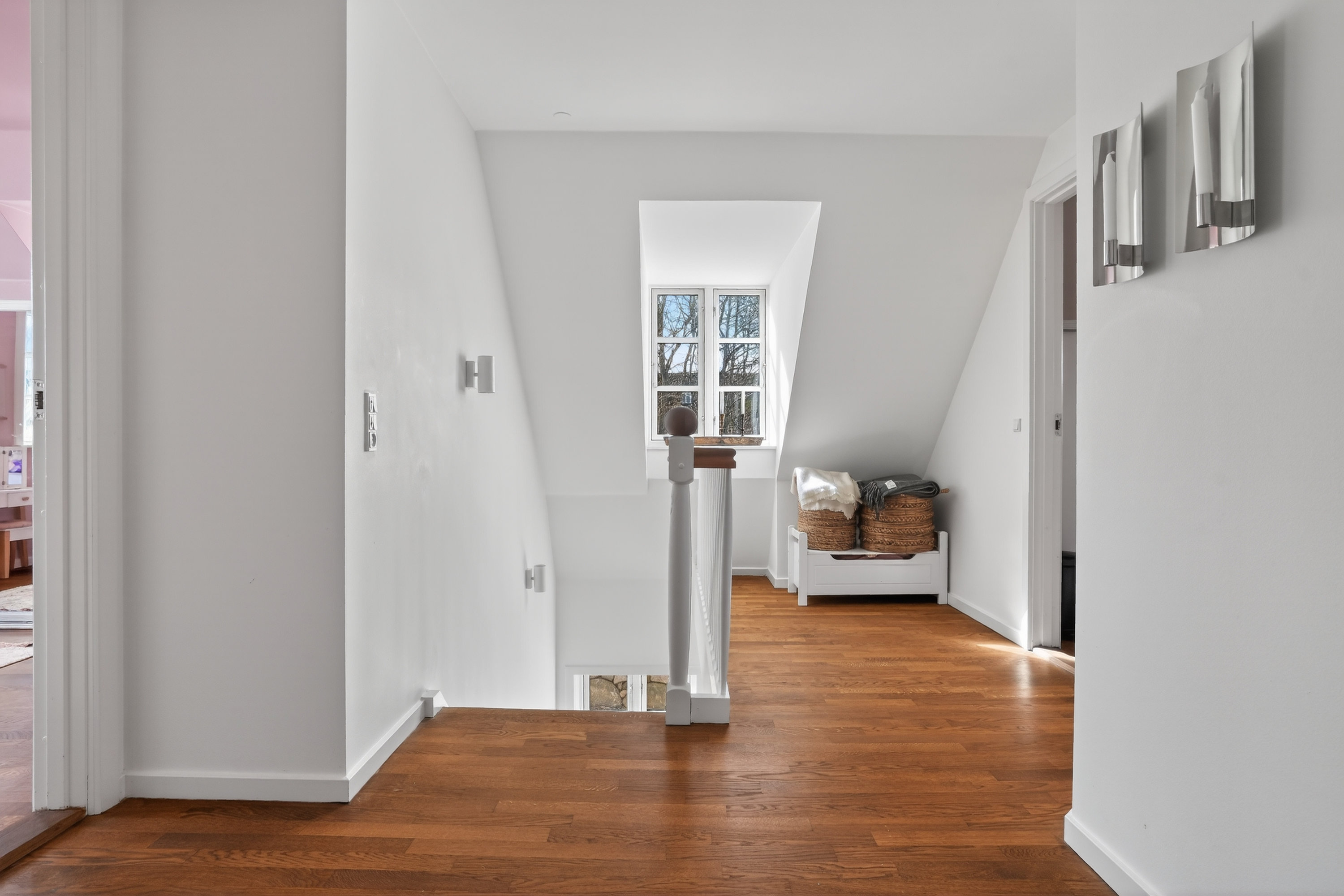 Fremhævet 1. sal billede i fuldskærmstilstand. Billede af Harløsevej 280, 3400 Hillerød