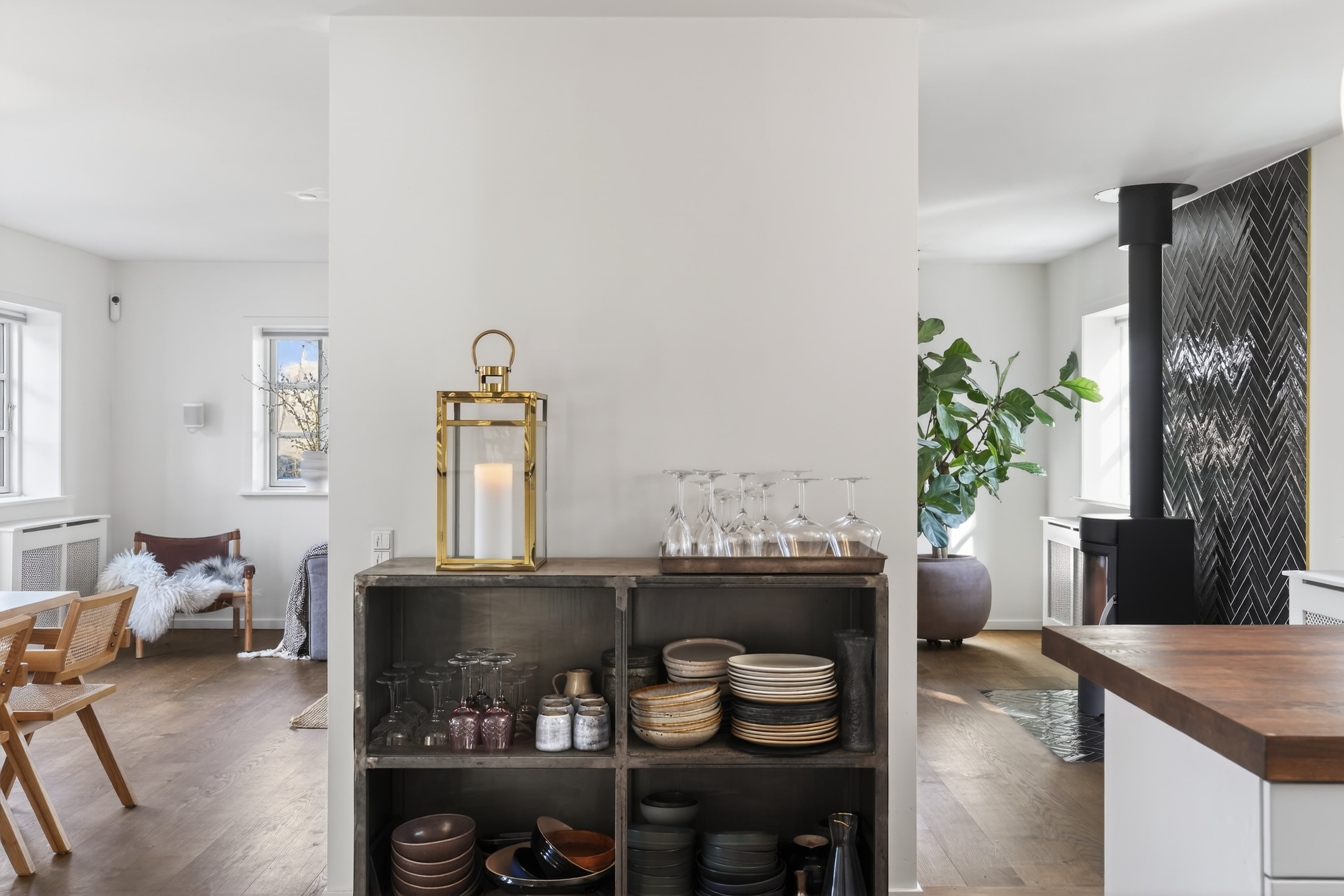 Fremhævet køkken billede i fuldskærmstilstand. Billede af Harløsevej 280, 3400 Hillerød