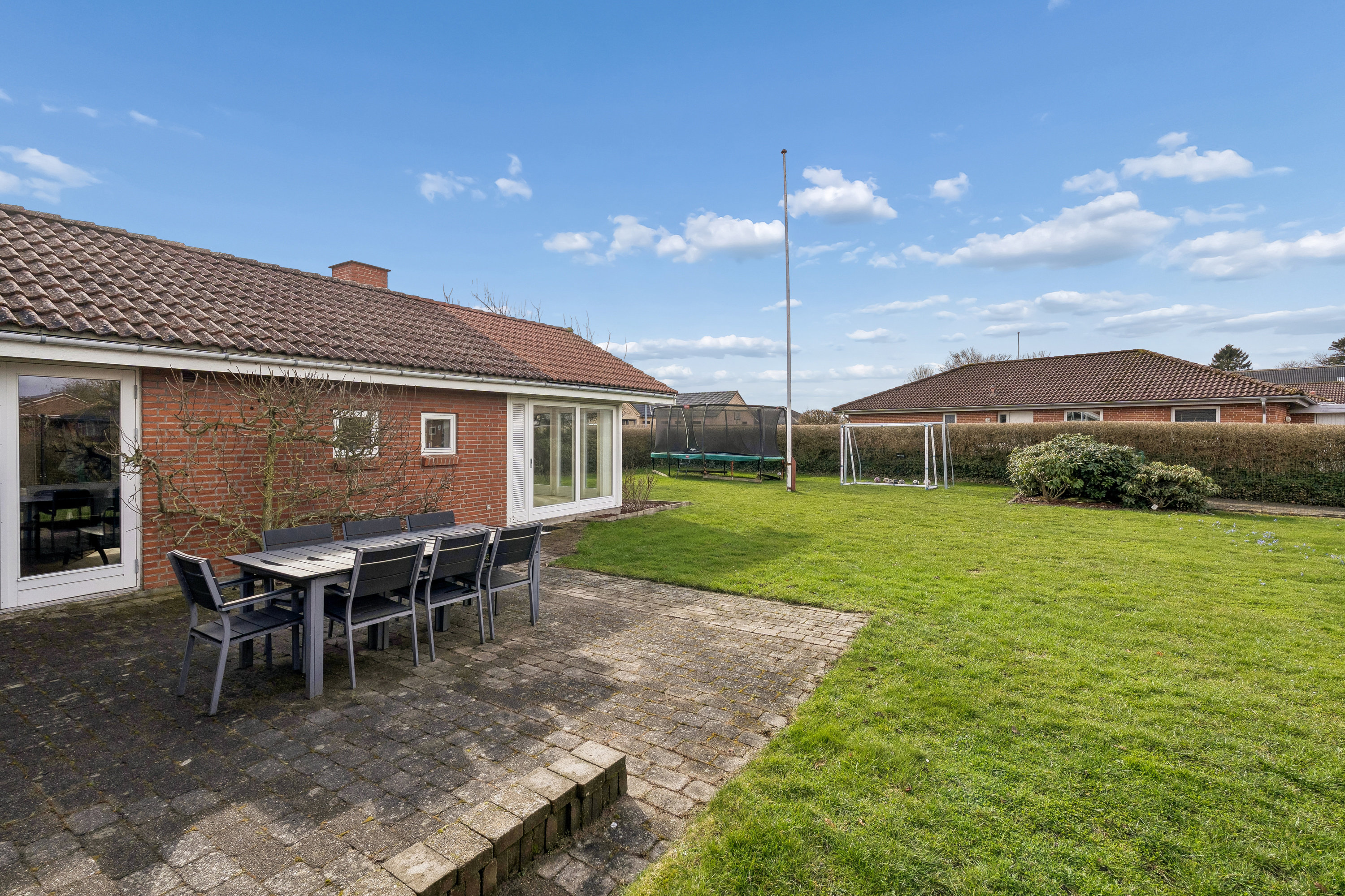 Fremhævet terrasse billede i fuldskærmstilstand. Billede af Rørkærvej 50, 8722 Hedensted