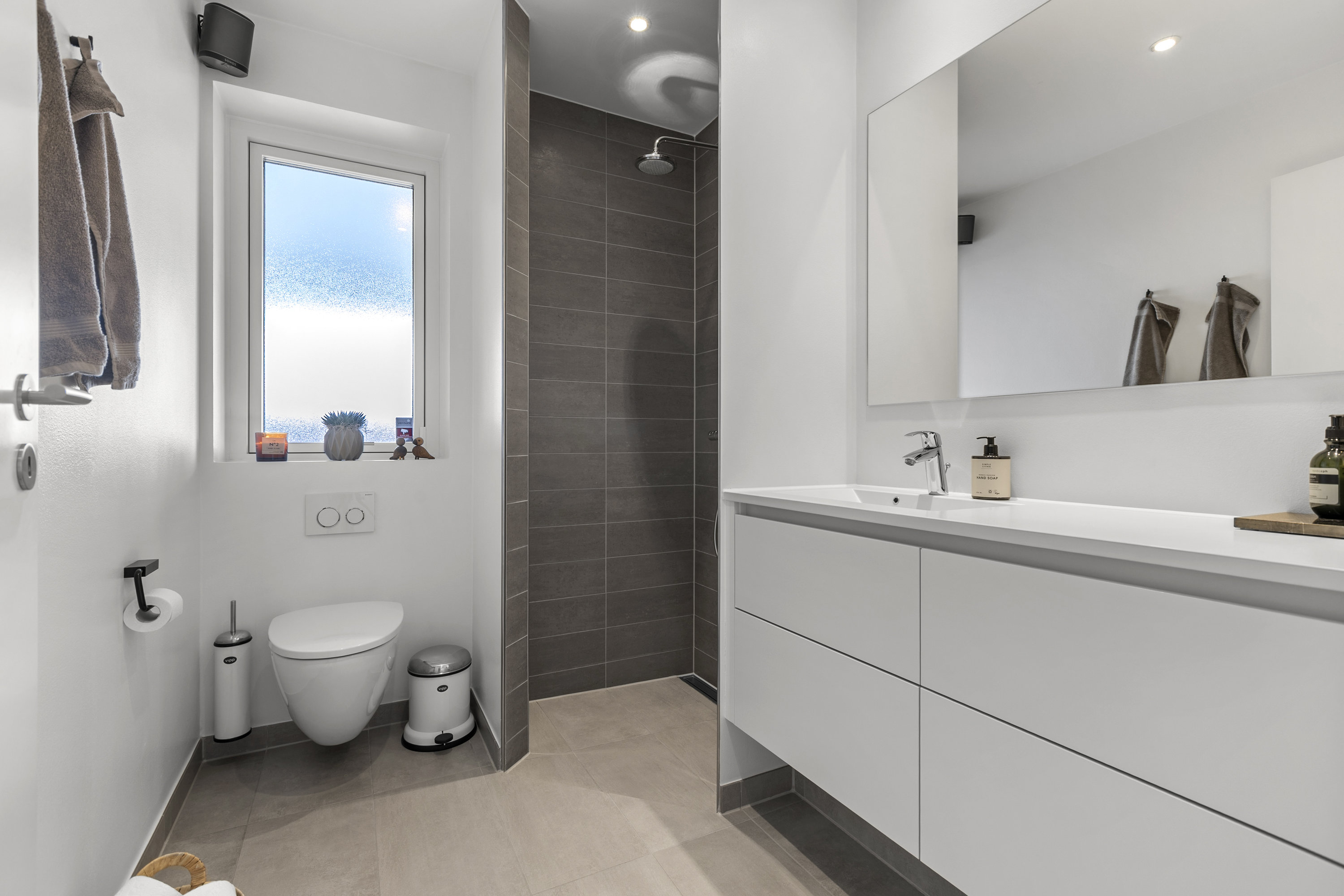 Fremhævet badeværelse billede i fuldskærmstilstand. Billede af Kæret 22, Benløse, 4100 Ringsted