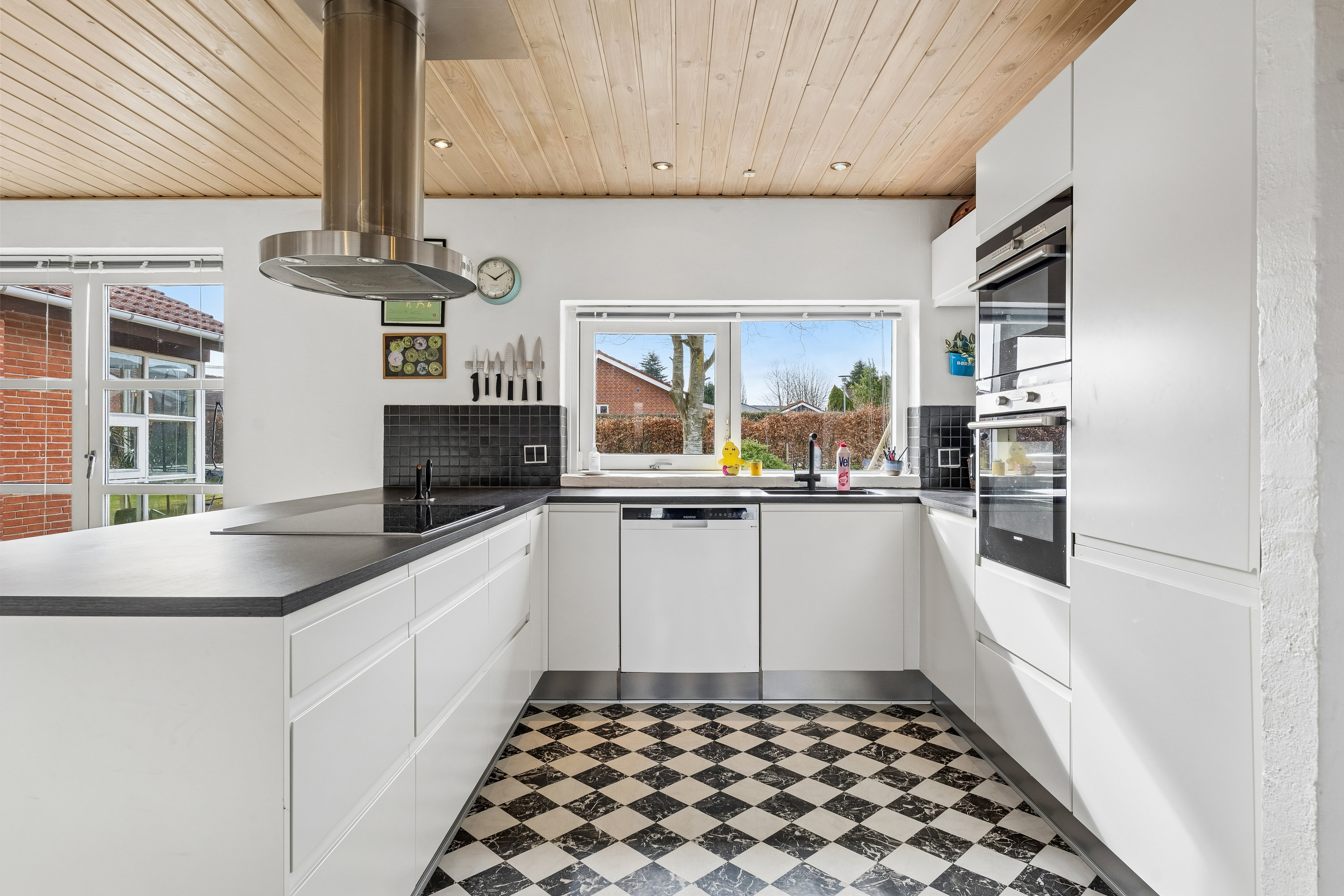 Fremhævet køkken billede i fuldskærmstilstand. Billede af Tranevej 105, 8721 Daugård