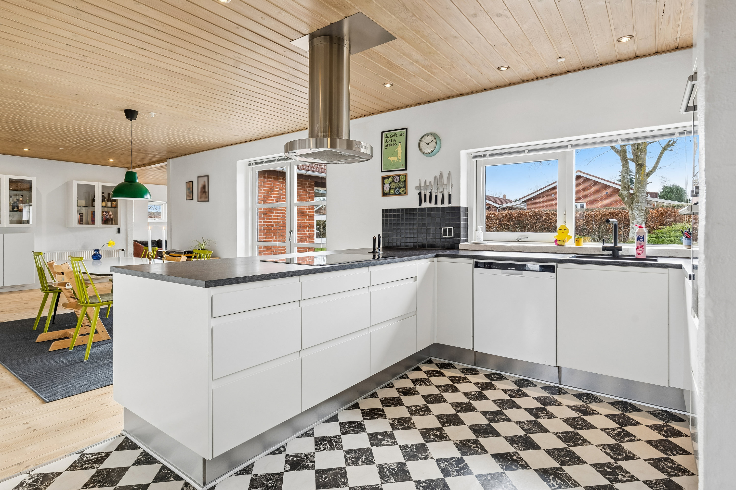 Fremhævet køkken billede i fuldskærmstilstand. Billede af Tranevej 105, 8721 Daugård