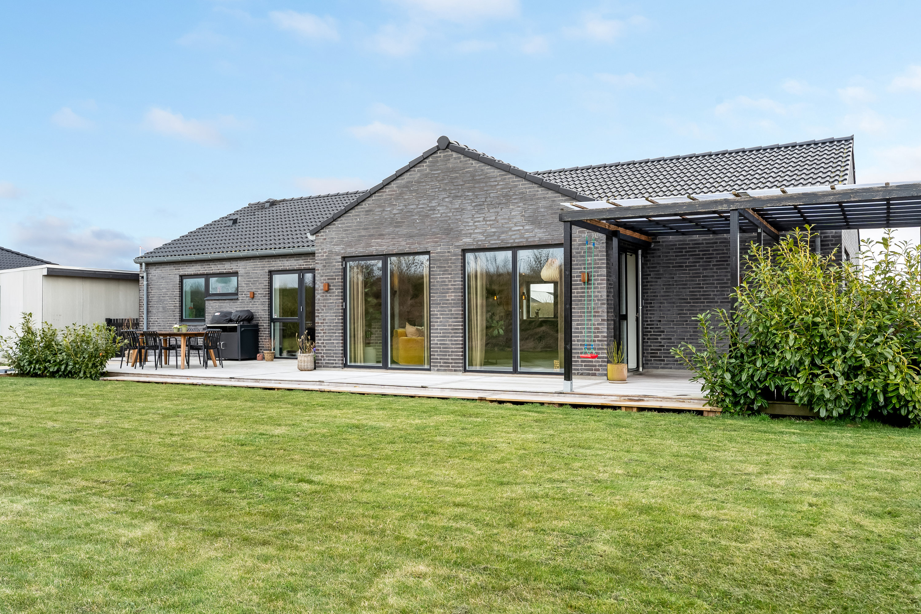 Villa: Facade på Anemonevænget 17, Nordbyen, 4800 Nykøbing F