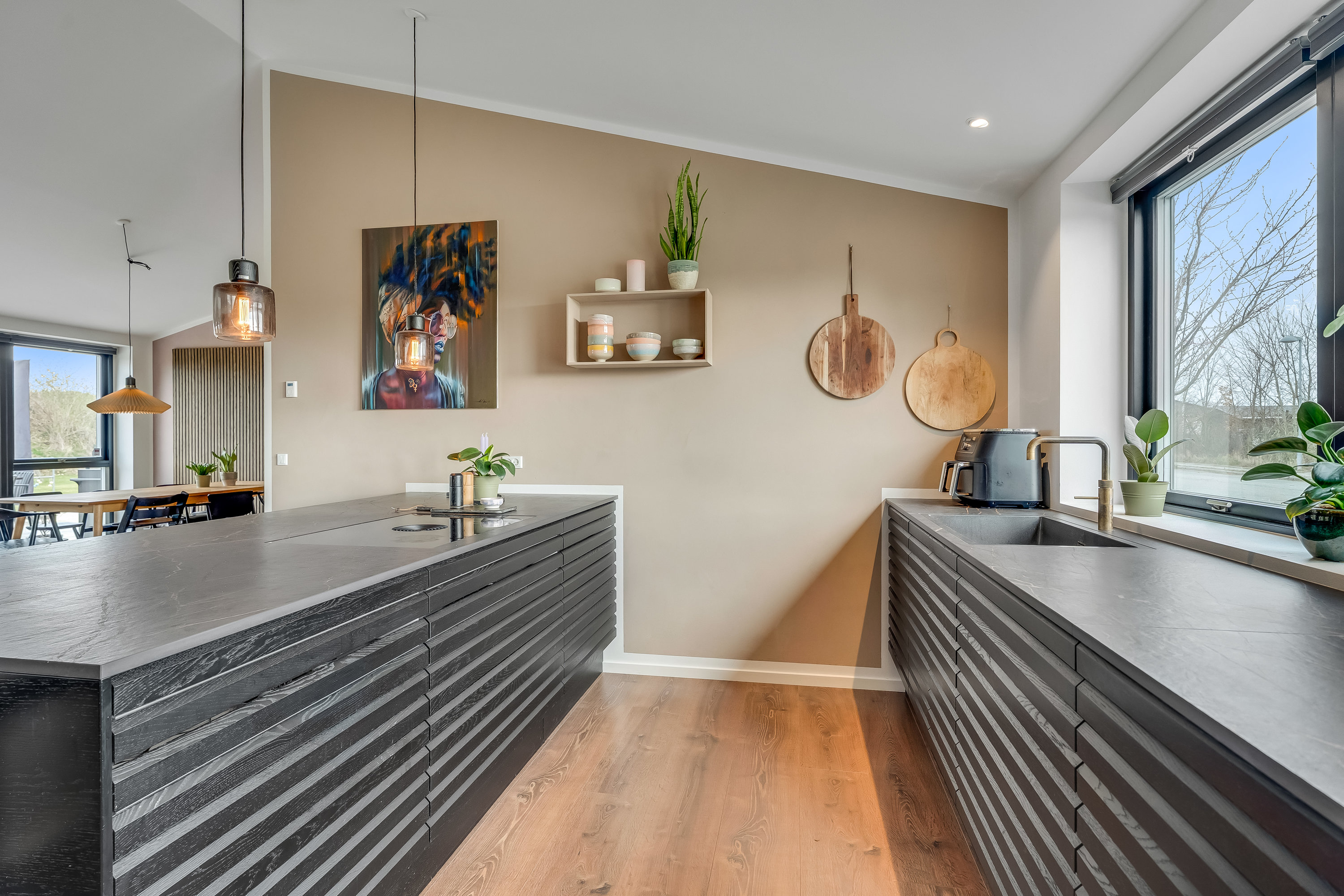 Fremhævet køkken billede i fuldskærmstilstand. Billede af Anemonevænget 17, Nordbyen, 4800 Nykøbing F