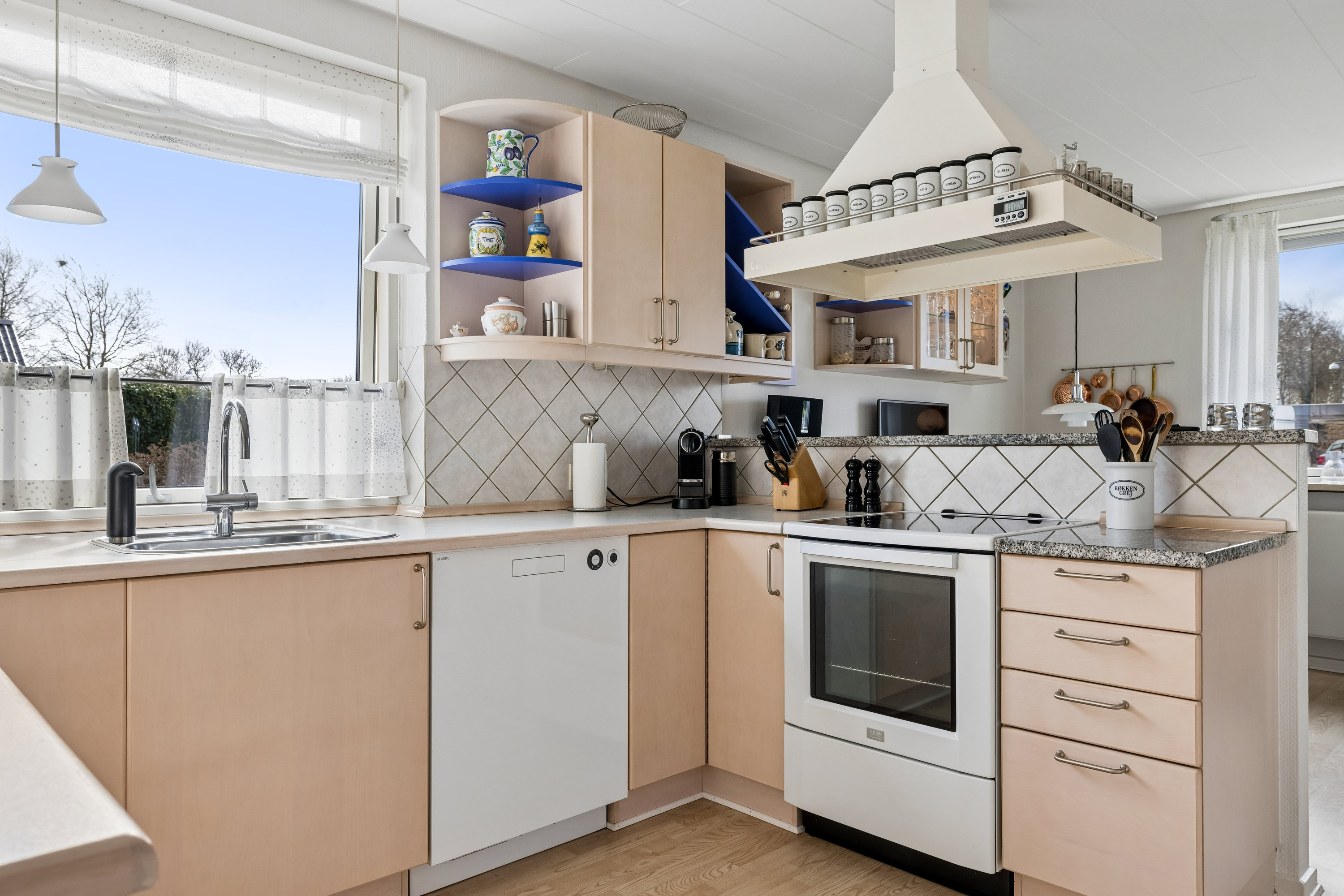 Fremhævet køkken billede i fuldskærmstilstand. Billede af Døckerslundsvej 174, 5000 Odense C