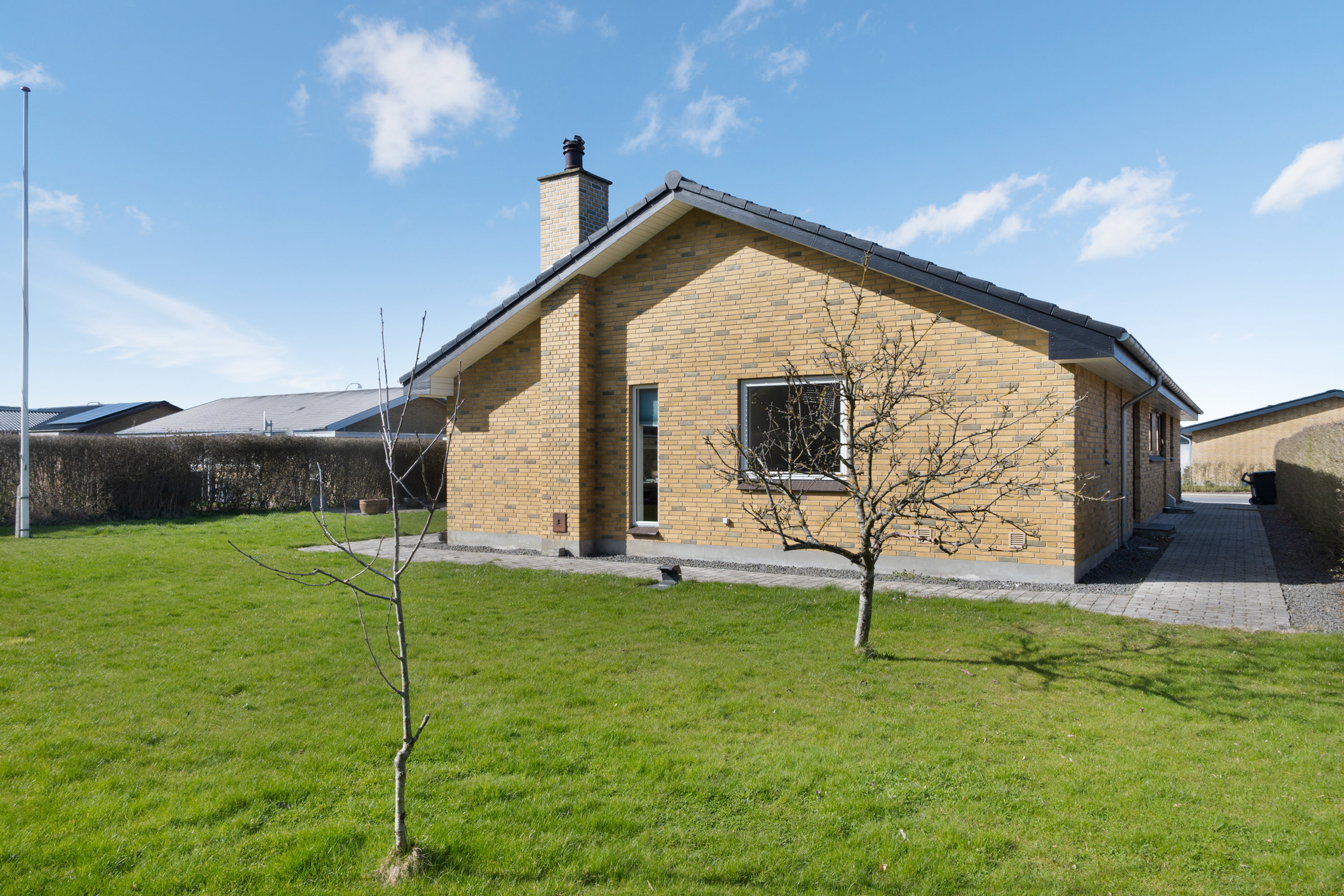 Fremhævet have billede i fuldskærmstilstand. Billede af Tjørnevej 8, 5400 Bogense