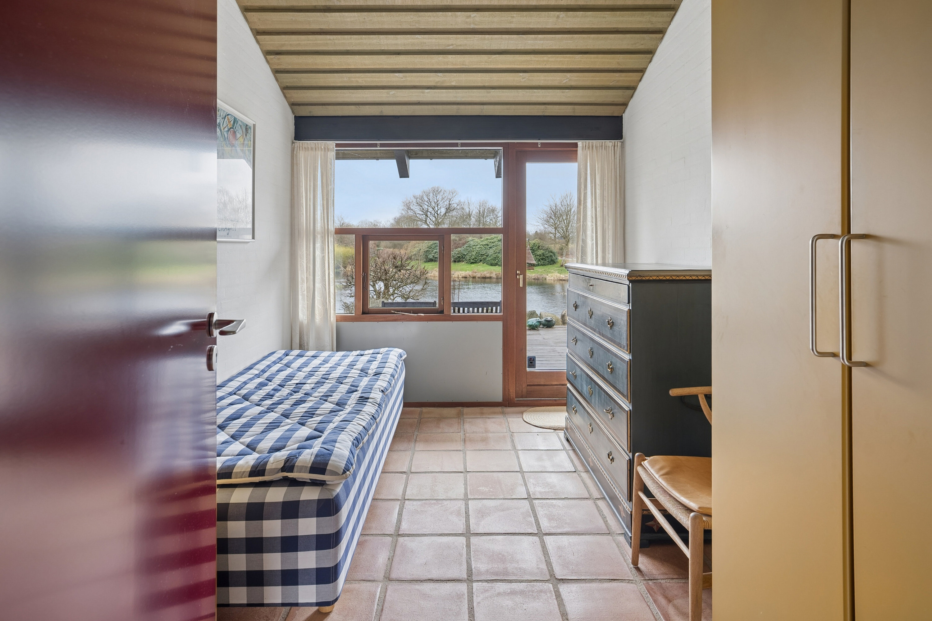 Fremhævet værelse billede i fuldskærmstilstand. Billede af Syrenhaven 20, 6040 Egtved