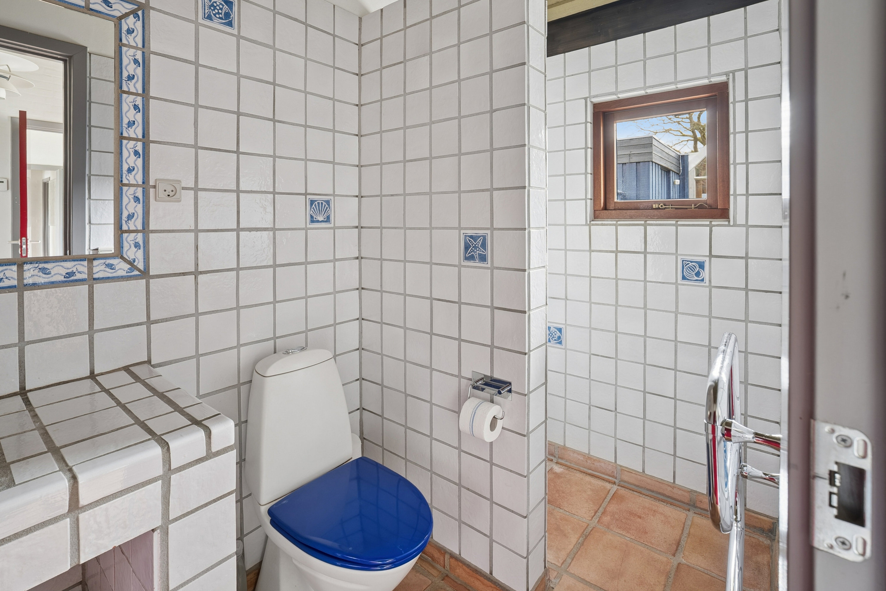 Fremhævet badeværelse billede i fuldskærmstilstand. Billede af Syrenhaven 20, 6040 Egtved