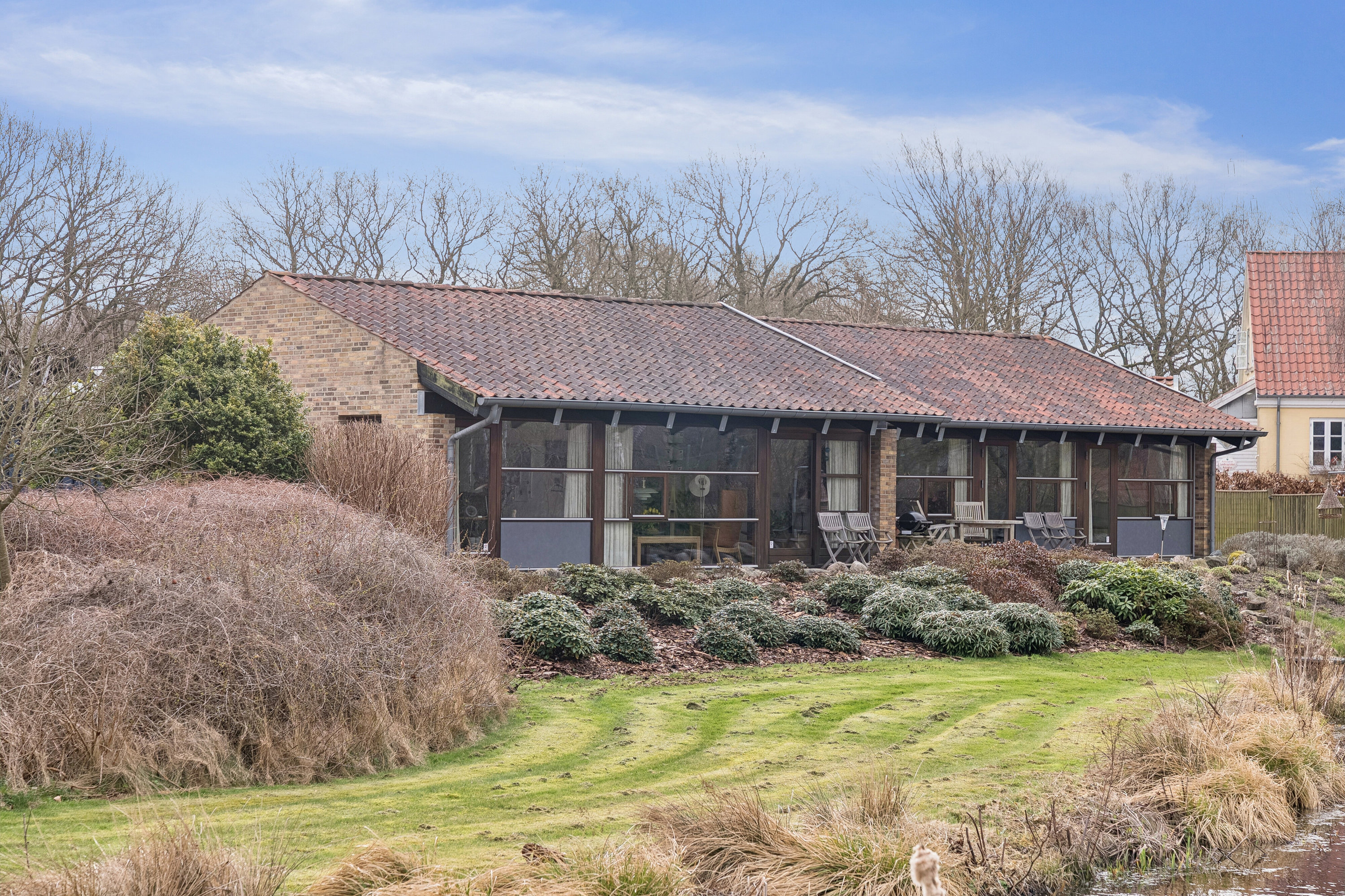 Fremhævet udendørs billede i fuldskærmstilstand. Billede af Syrenhaven 20, 6040 Egtved