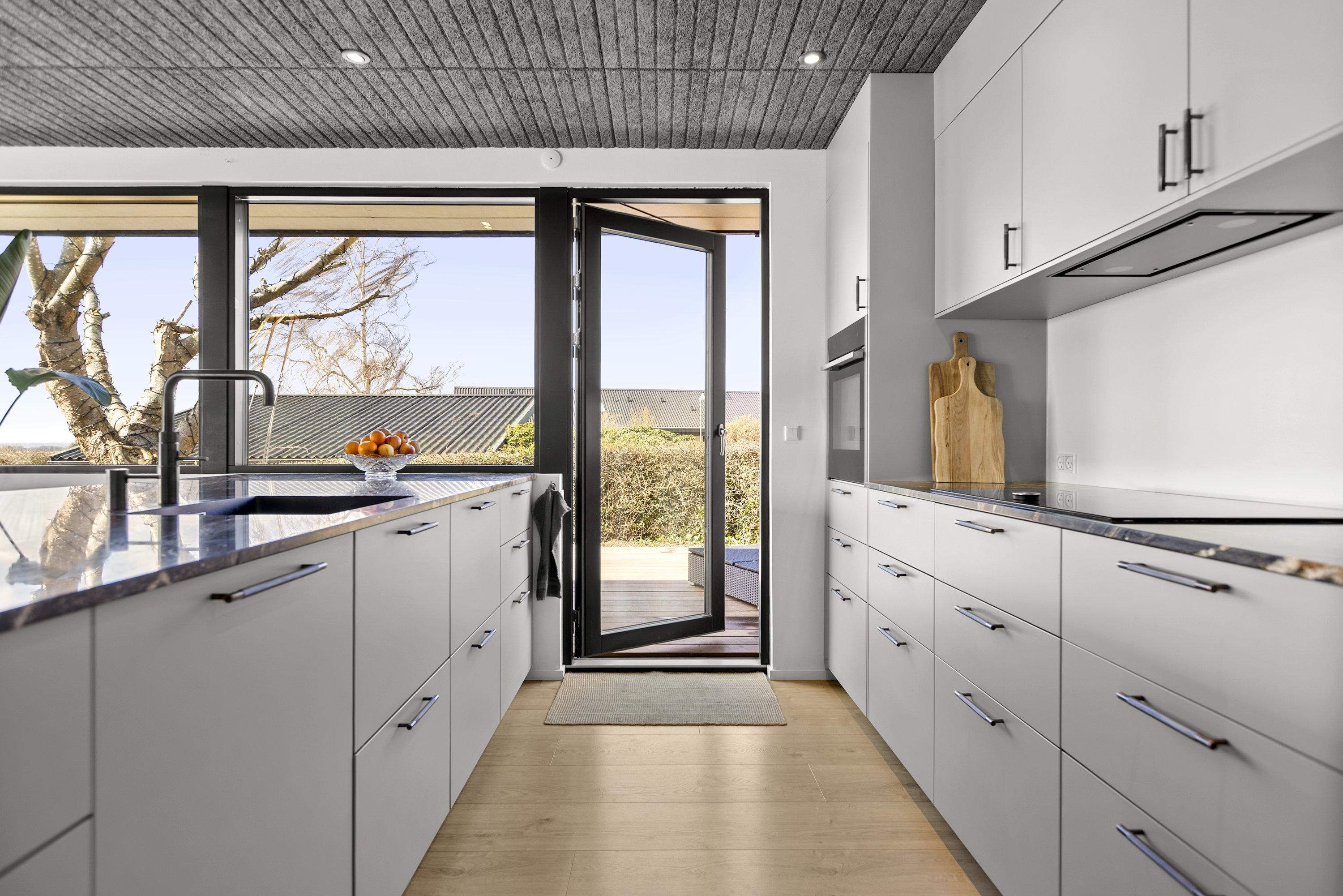 Fremhævet køkken billede i fuldskærmstilstand. Billede af Snekkevej 47, 4040 Jyllinge