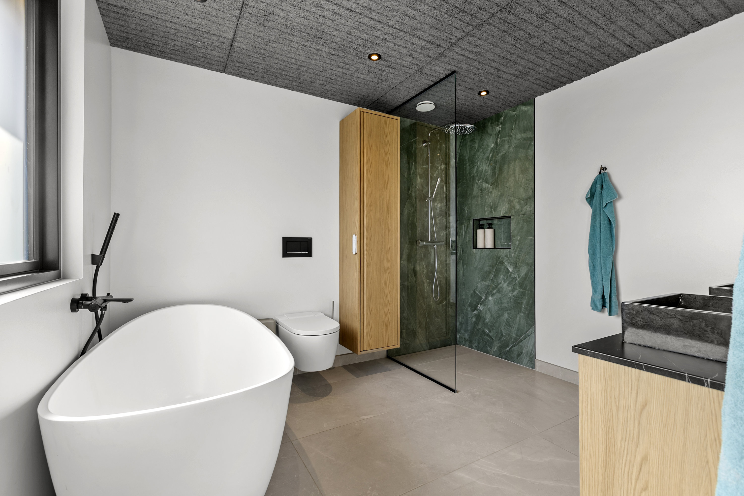 Fremhævet badeværelse billede i fuldskærmstilstand. Billede af Snekkevej 47, 4040 Jyllinge