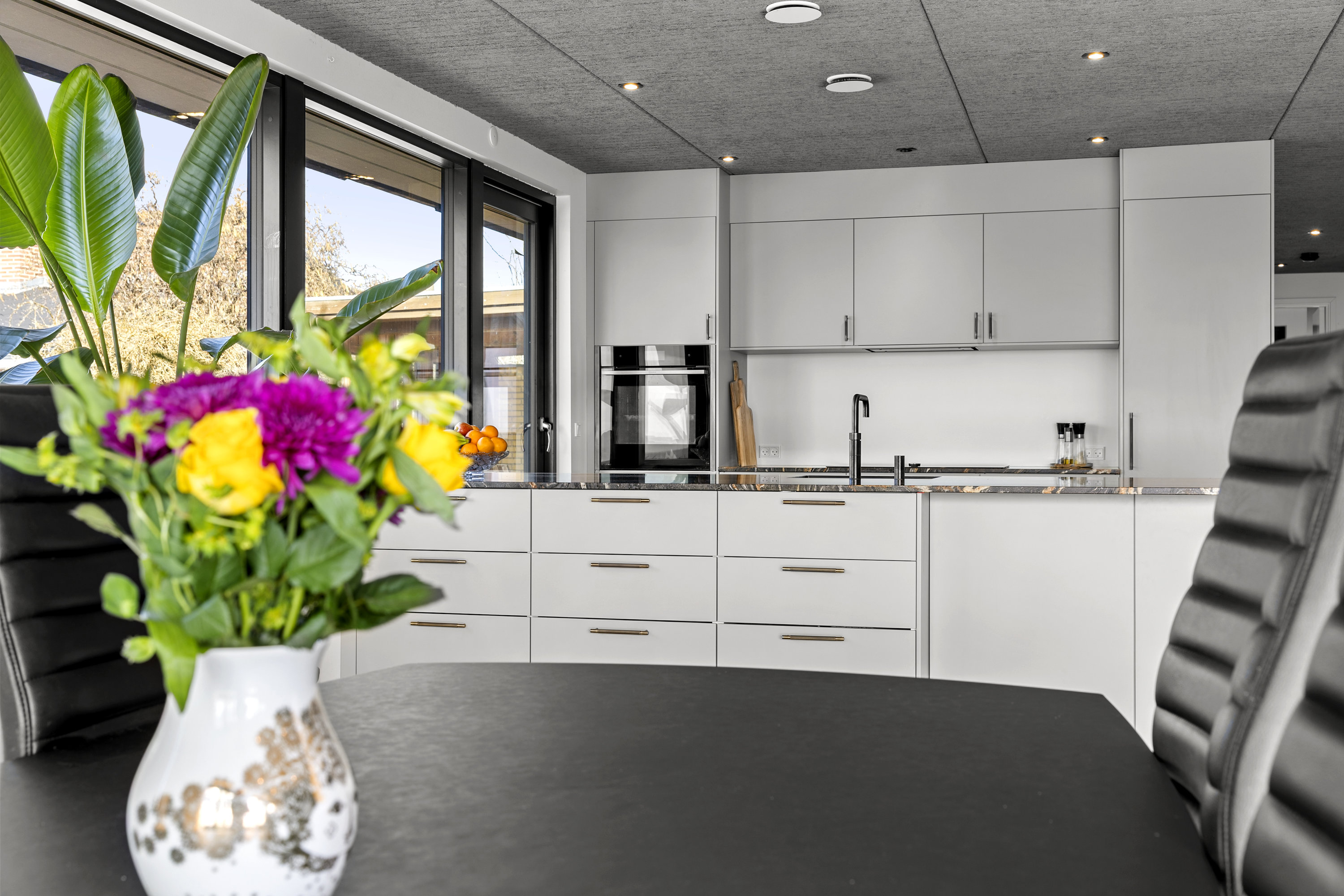 Fremhævet stue billede i fuldskærmstilstand. Billede af Snekkevej 47, 4040 Jyllinge