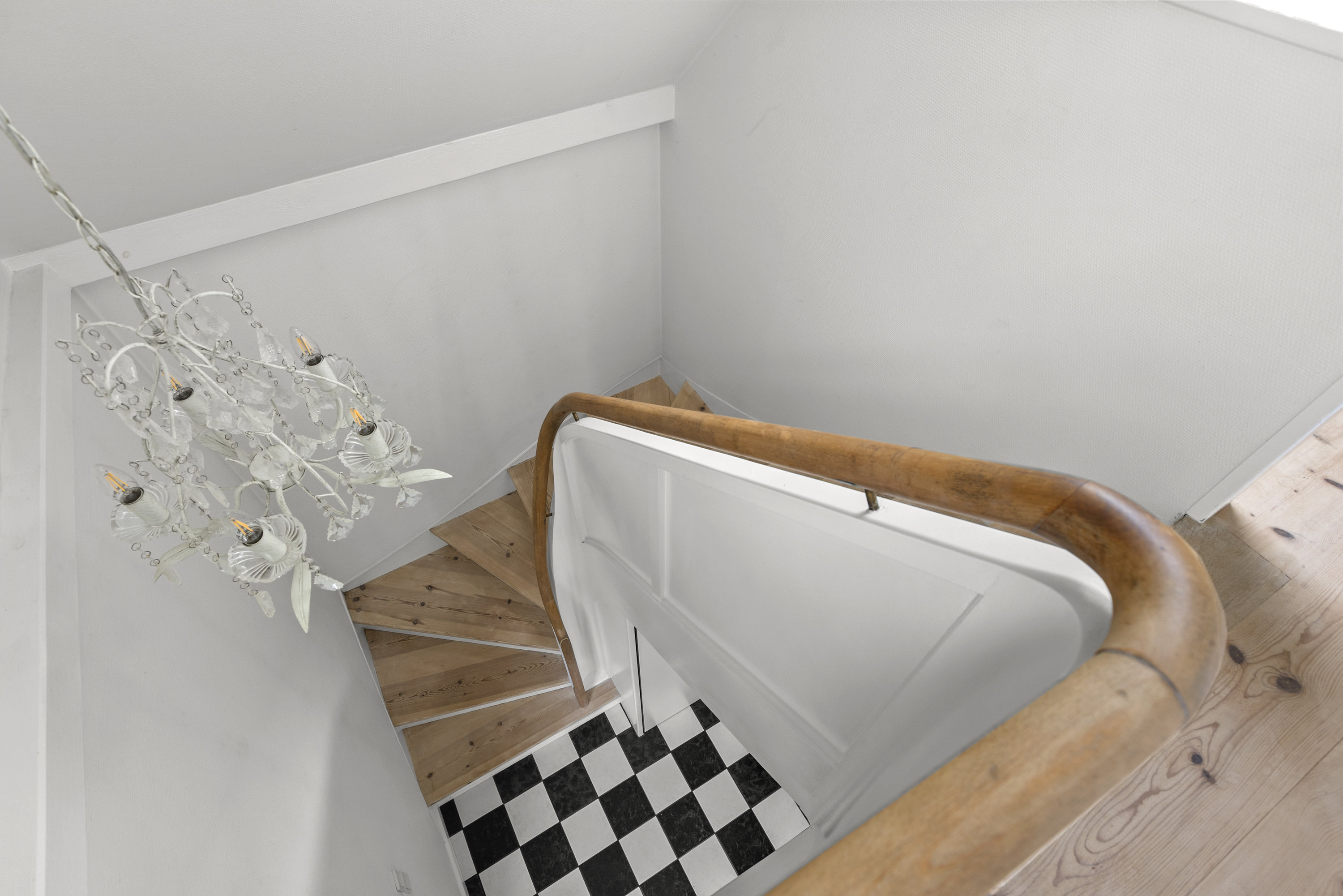 Fremhævet trappe billede i fuldskærmstilstand. Billede af Bøstrupvej 7, Bøstrup, 4200 Slagelse