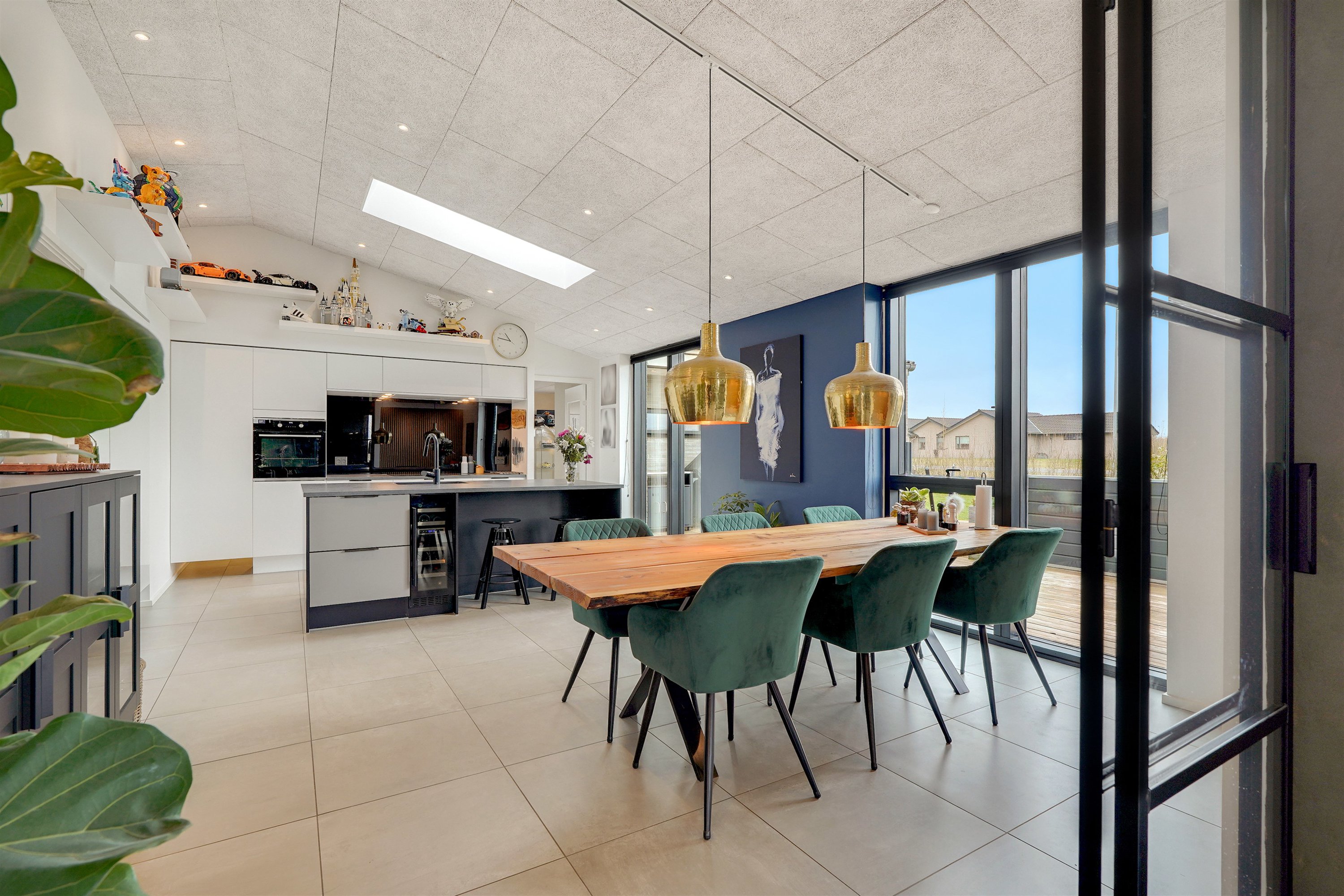 Fremhævet alrum billede i fuldskærmstilstand. Billede af Sommerfuglen 3, 7190 Billund