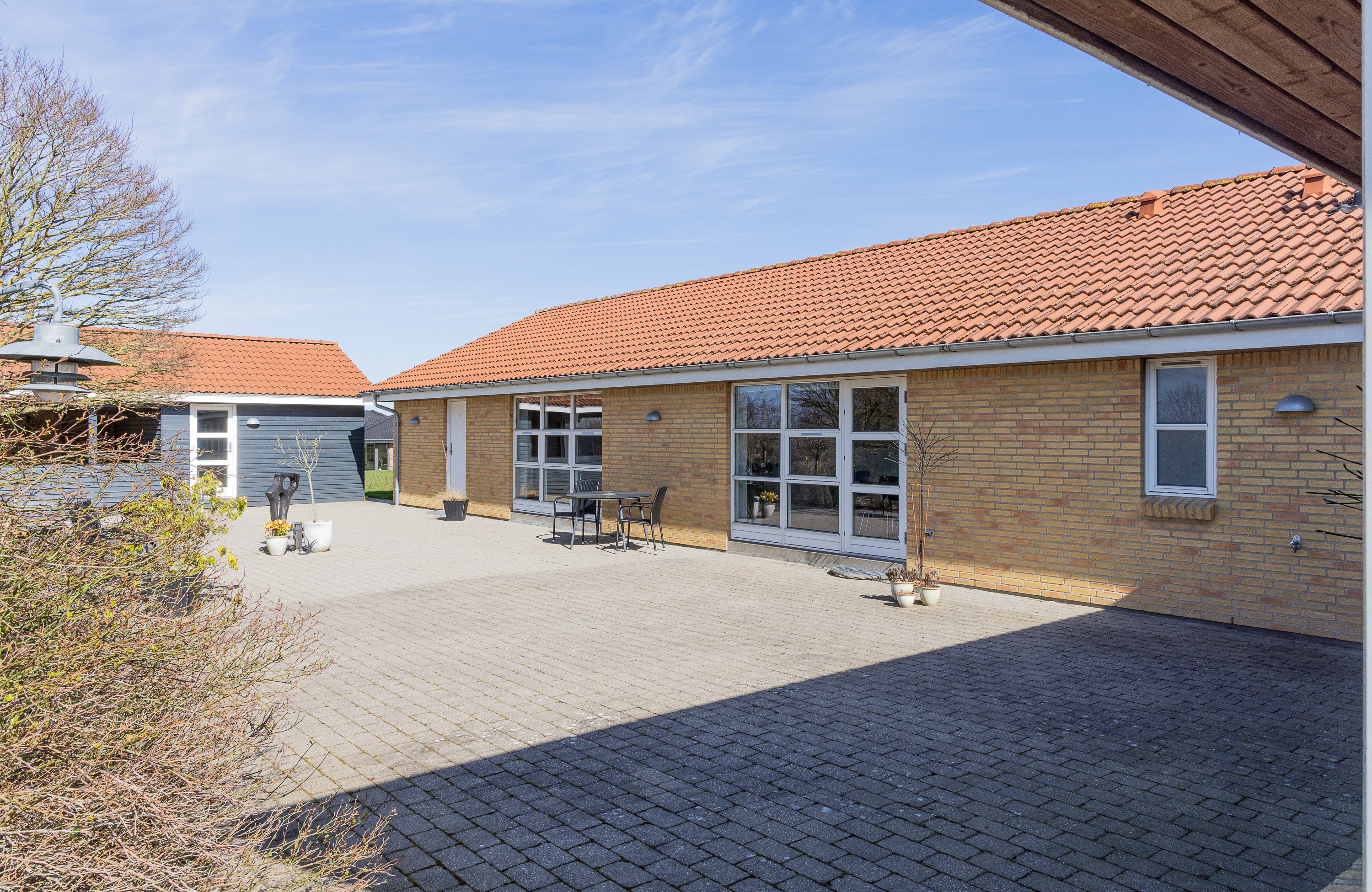 Miniaturebillede 1: terrasse. Billede af Møldrupvej 1C, Yding, 8752 Østbirk