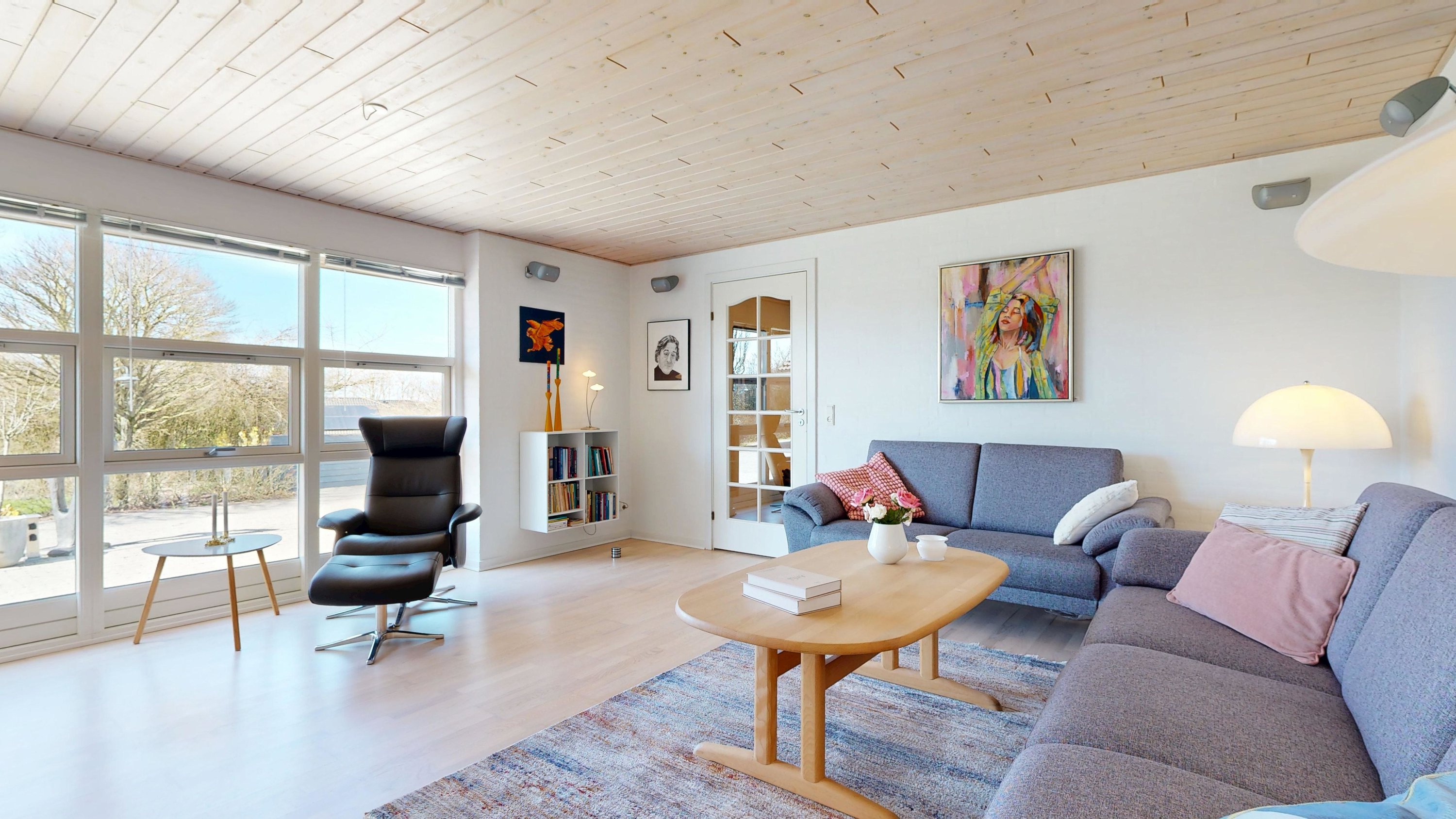 Fremhævet stue billede i fuldskærmstilstand. Billede af Møldrupvej 1C, Yding, 8752 Østbirk