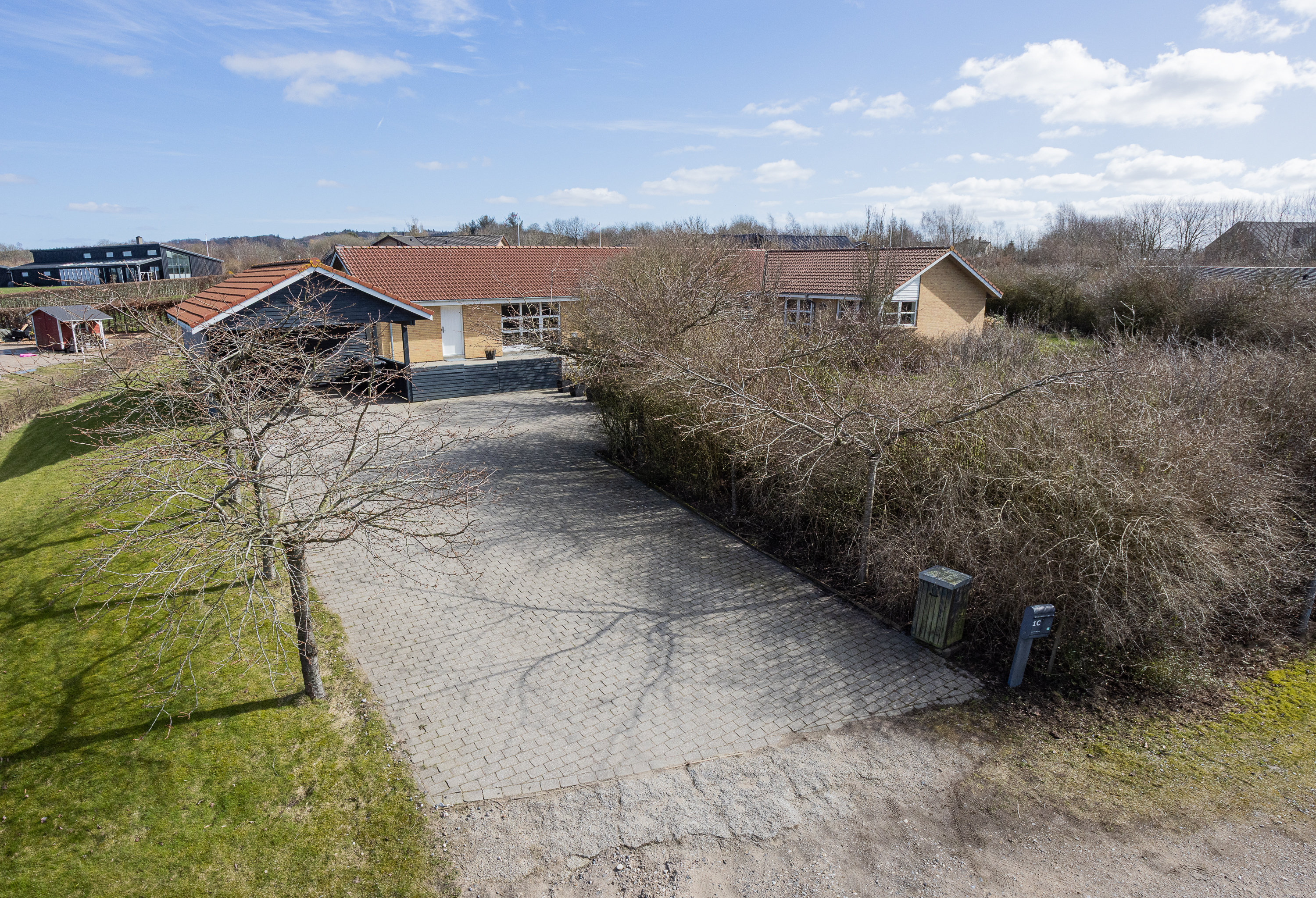 Miniaturebillede 2: parkeringsplads. Billede af Møldrupvej 1C, Yding, 8752 Østbirk