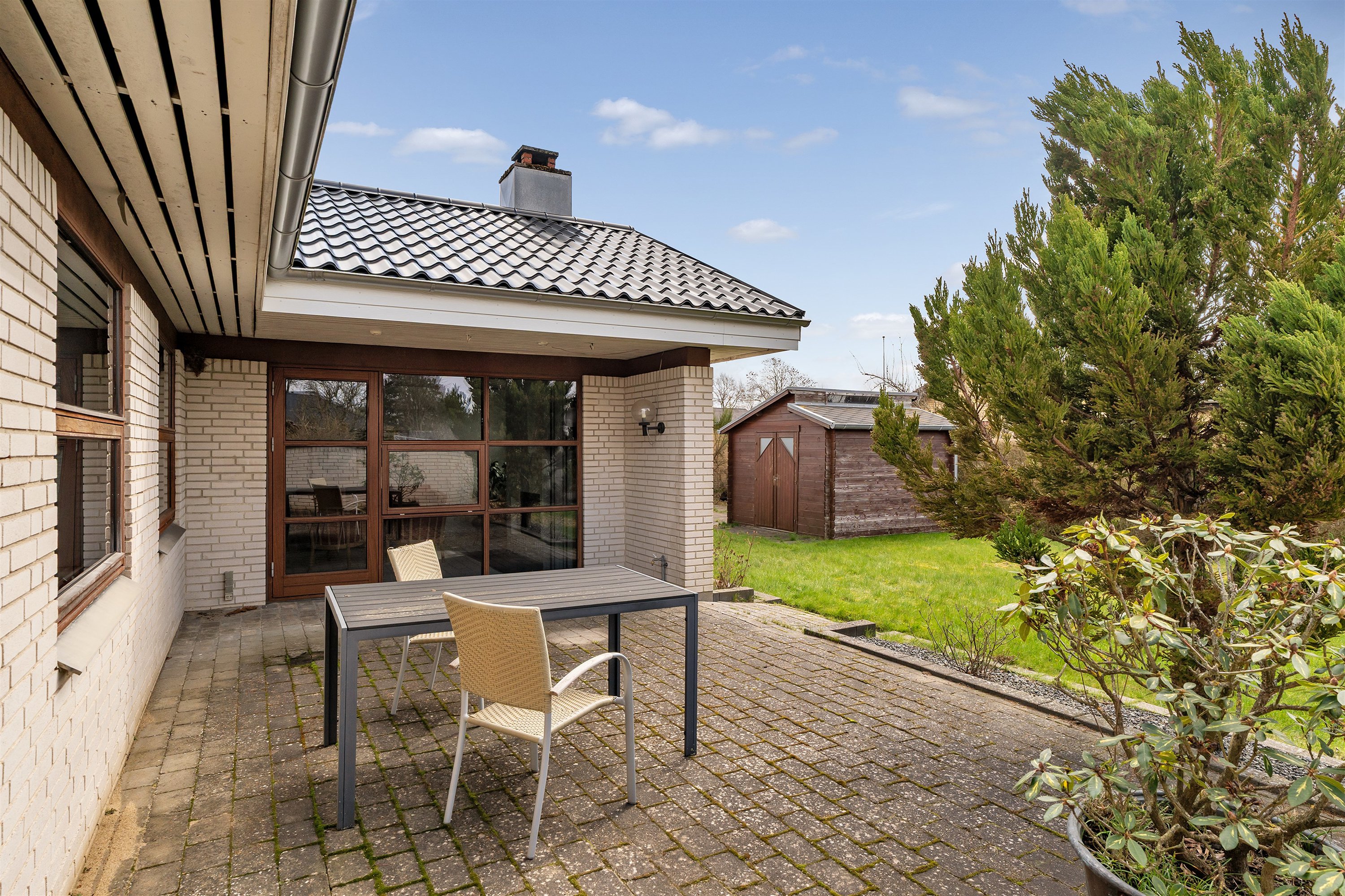 Fremhævet terrasse billede i fuldskærmstilstand. Billede af Plougslundvej 169, 7190 Billund