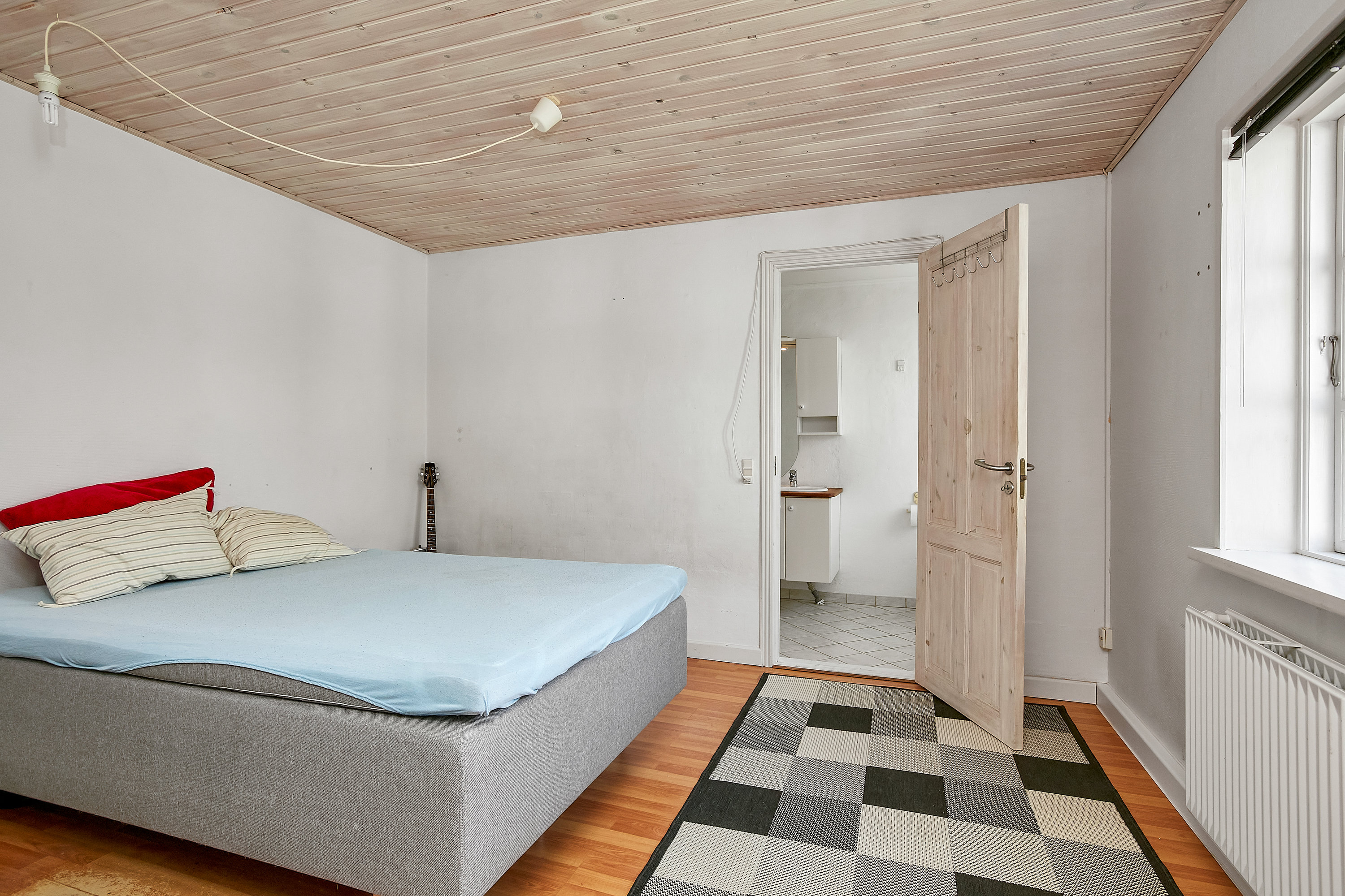 Fremhævet soveværelse billede i fuldskærmstilstand. Billede af Nordrevej 12, Tyrsted, 8700 Horsens