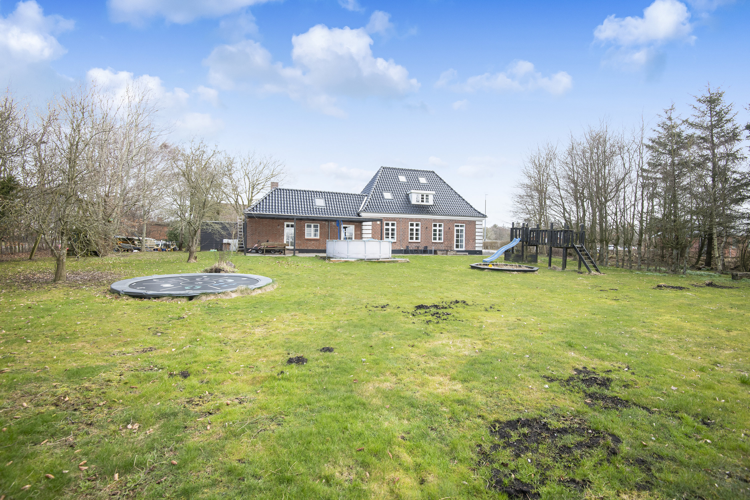 Miniaturebillede 1: . Billede af Sæsingvej 25, 9830 Tårs