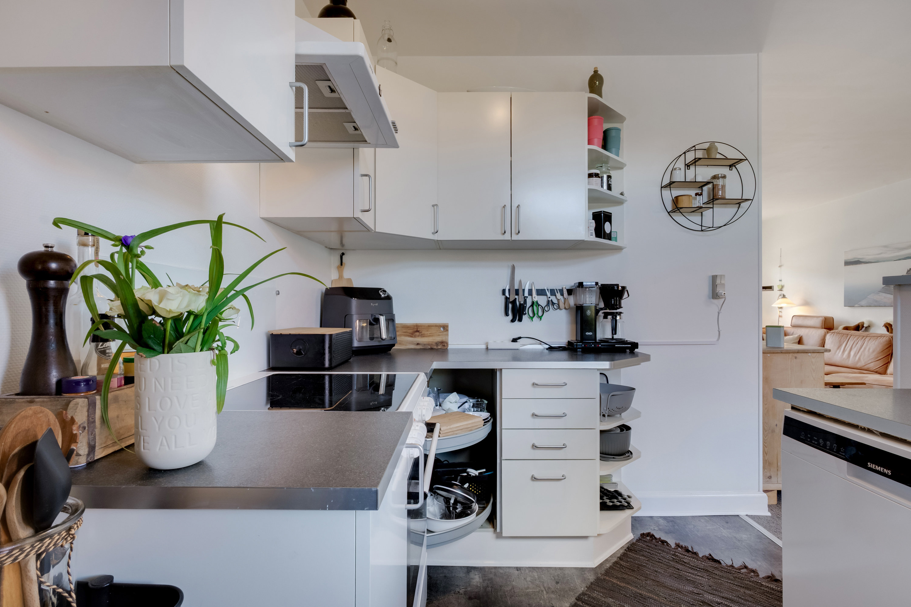 Fremhævet køkken billede i fuldskærmstilstand. Billede af Odensevej 45, 5500 Middelfart