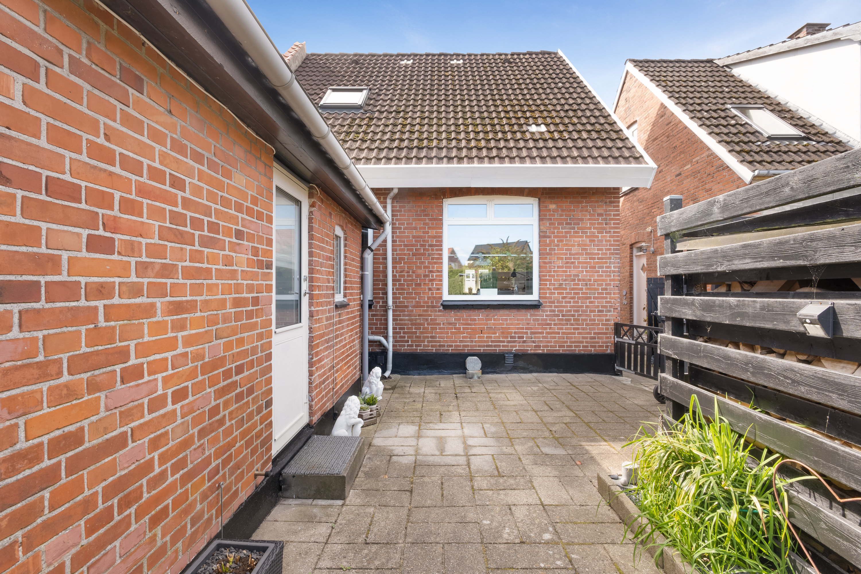 Fremhævet facade billede i fuldskærmstilstand. Billede af Odensevej 45, 5500 Middelfart