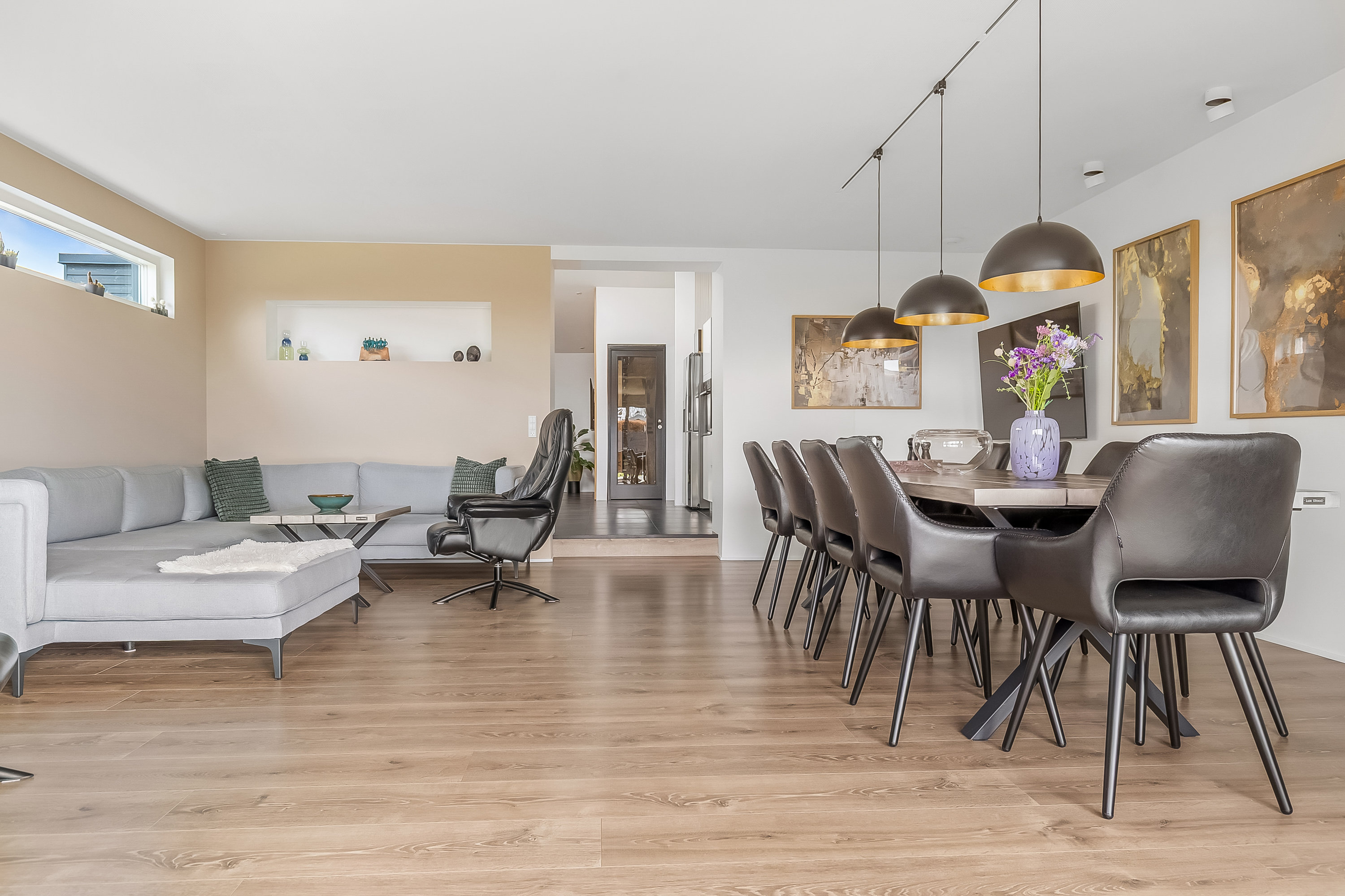 Fremhævet stue billede i fuldskærmstilstand. Billede af Jupitervej 11, 7100 Vejle