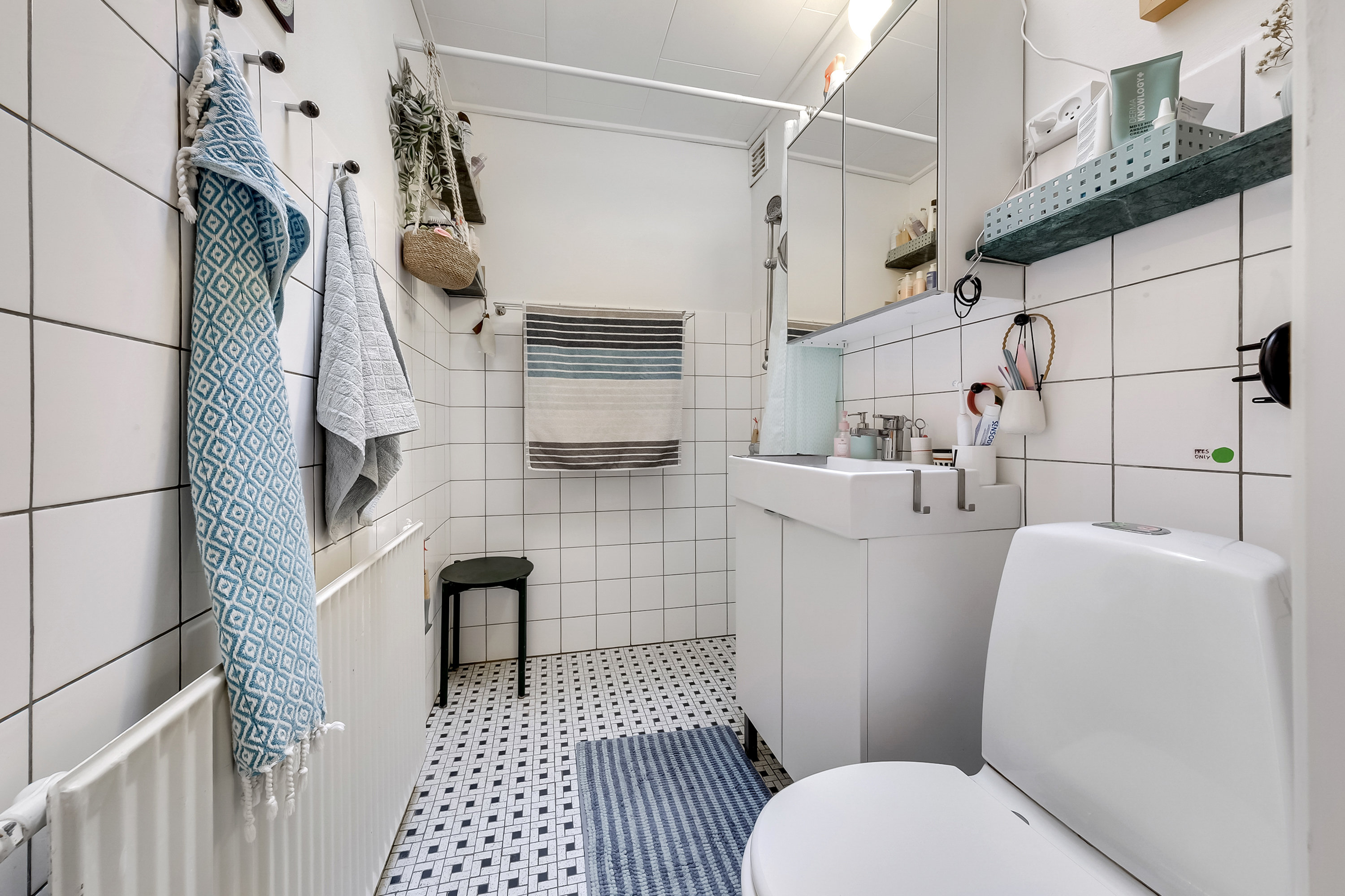 Fremhævet badeværelse billede i fuldskærmstilstand. Billede af Arreskovvænget 18, 5230 Odense M