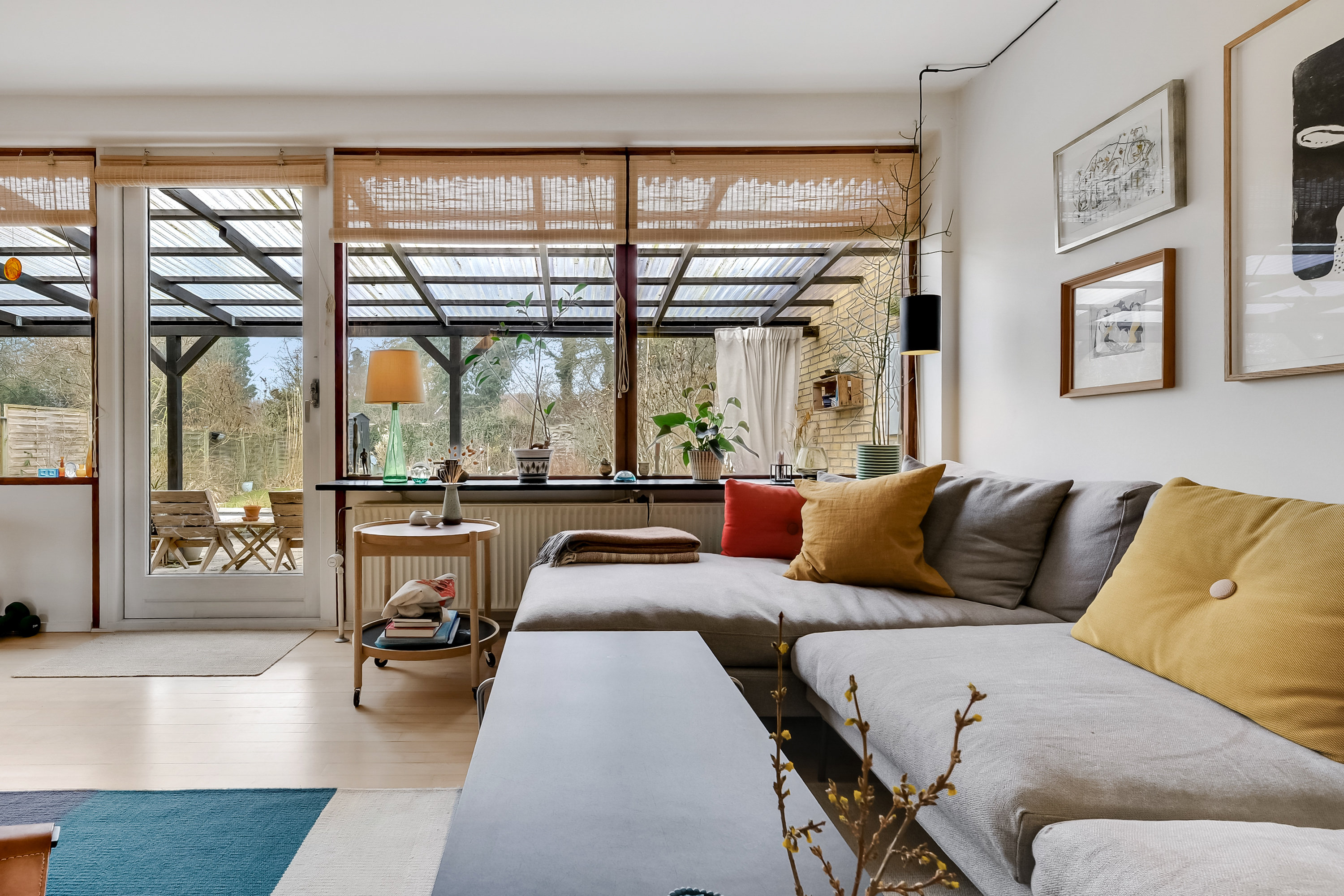 Fremhævet stue billede i fuldskærmstilstand. Billede af Arreskovvænget 18, 5230 Odense M